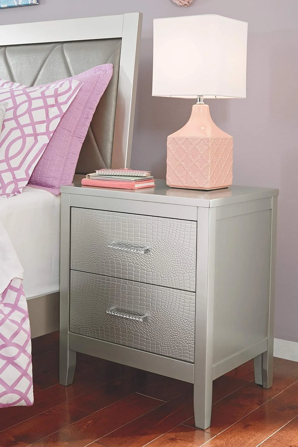 YZboomLife Olivet Glam 2 Drawer Nightstand with Faux Shagreen Drawer Fronts  Silver