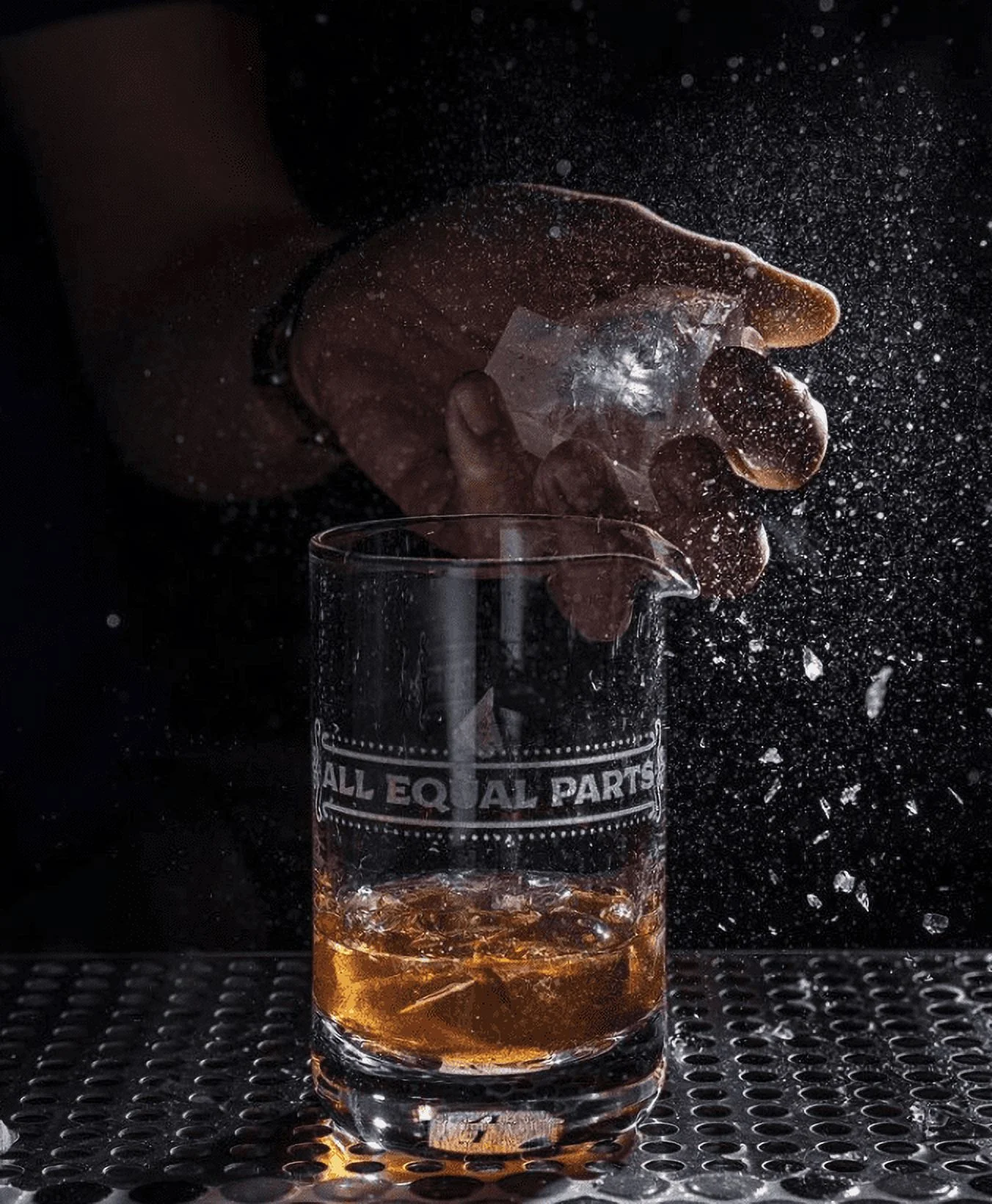 Custom Laser Etched XL Seamless Mixing Glass (24 oz)