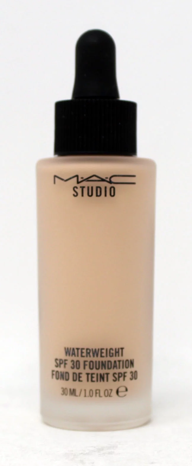 MAC Studio Waterweight SPF 30 Foundation NW15, 1 Ounce