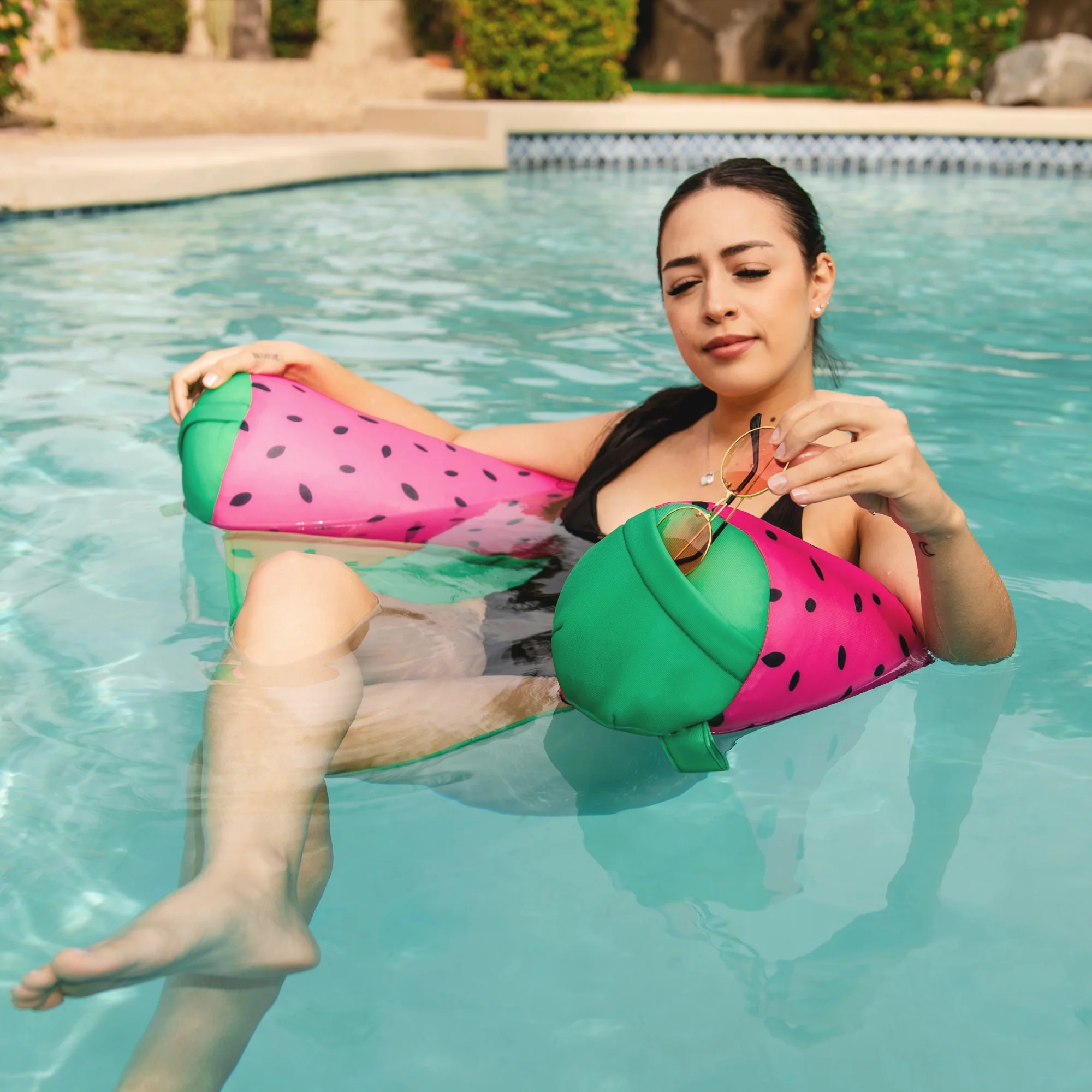 Big Joe Noodle Sling No Inflation Needed Pool Seat with Armrests, Summer Melon Double Sided Mesh, Quick Draining Fabric, 3 feet