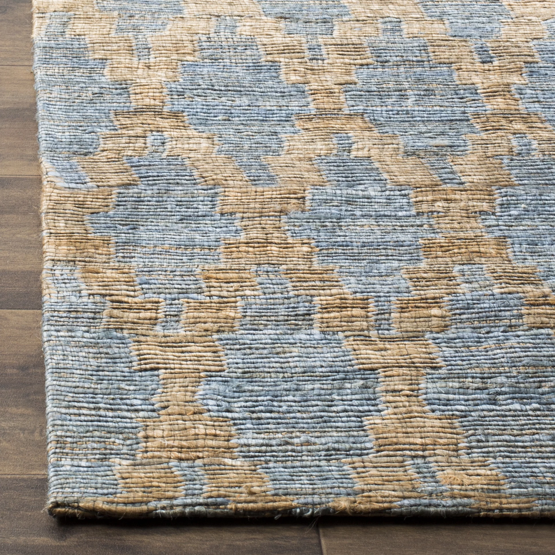 SAFAVIEH Cape Cod Keila Geometric Diamonds Area Rug, 2'3