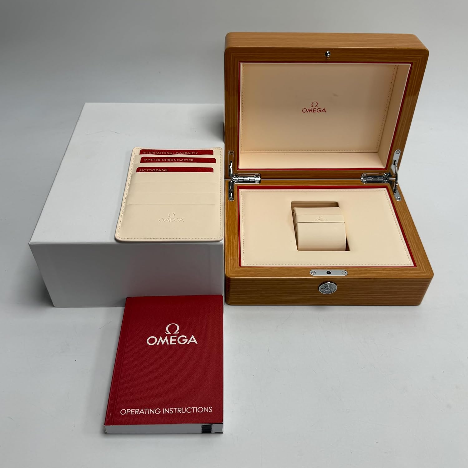 Omega Seamaster Diver 300m Co-Axial Master Chronograph Automatic Chronometer Black Dial Men's Watch 210.22.44.51.01.001