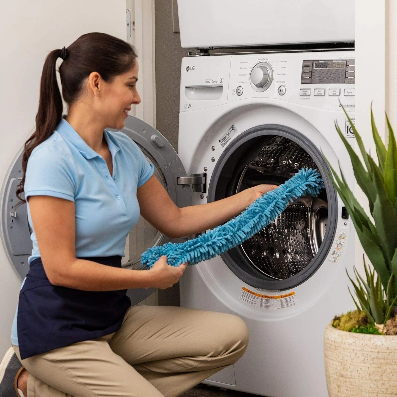 Extendable Duster -  Duster Kit: Ceiling, Fans, Baseboards, Cob Webs, Telescoping, Reusable  Washable, Feather  Chenille Dusters, 6Ft. Adjustable Handle