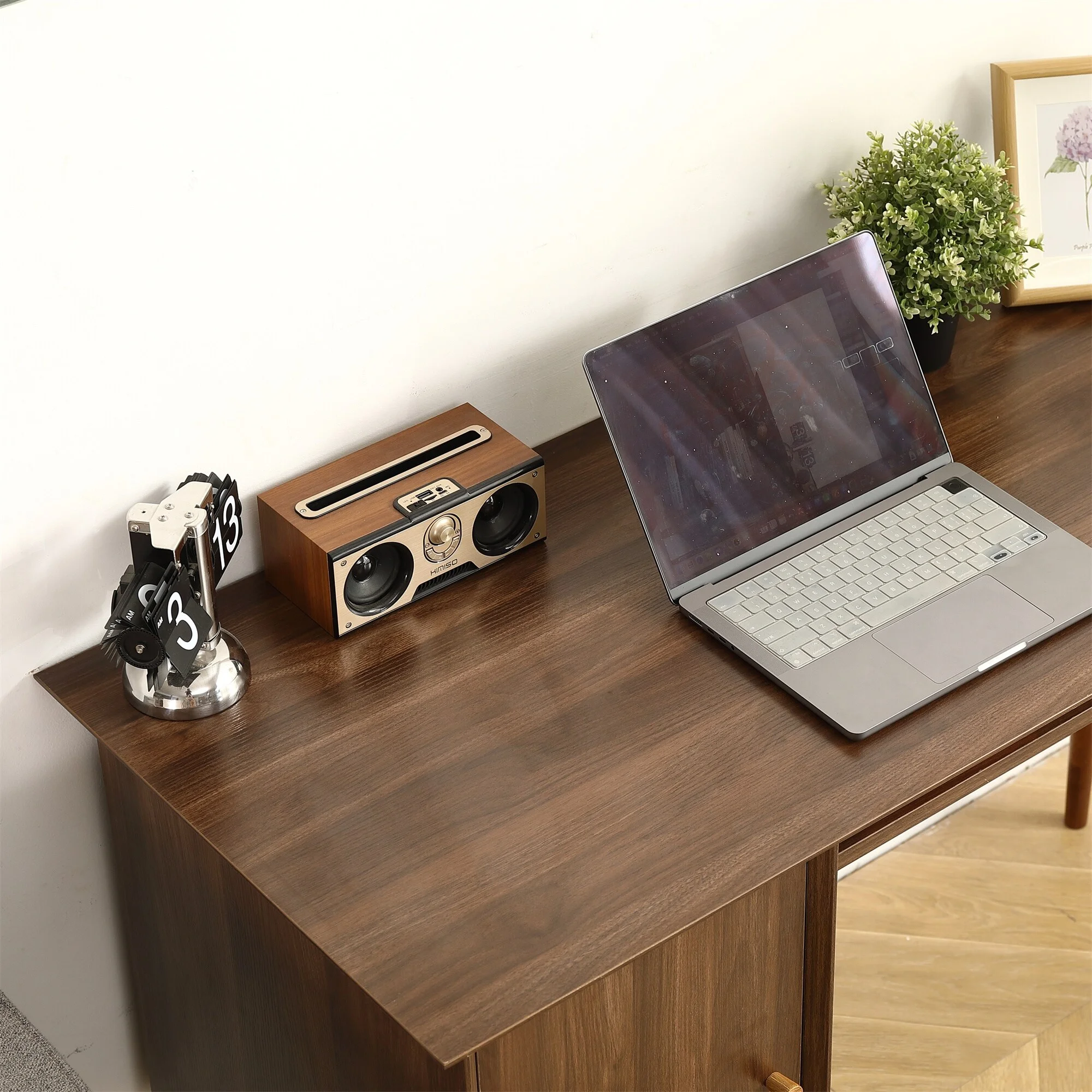 Small Desk with 47.24 Inch