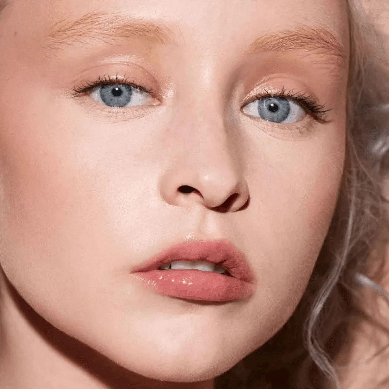 Fenty Beauty Gloss Bomb Universal Lip Luminizer - Fenty Glow