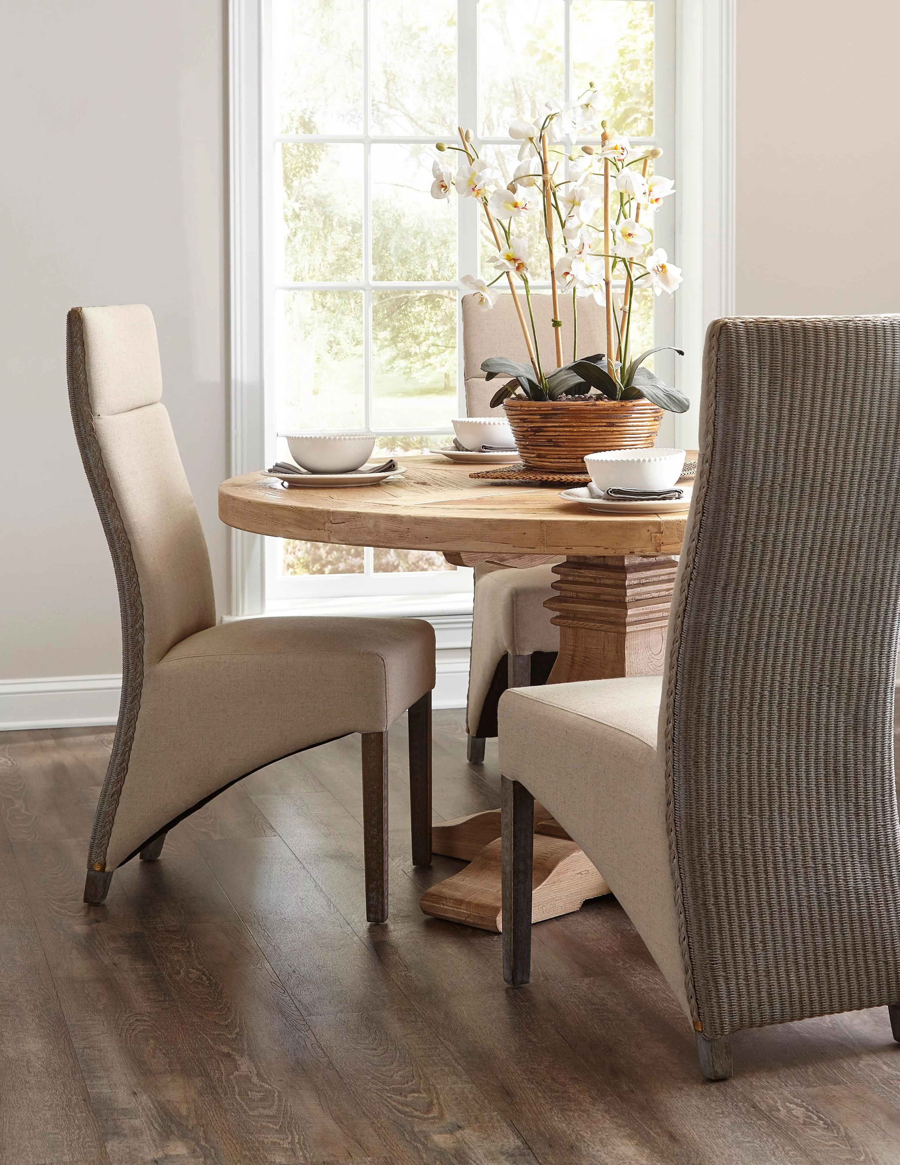 Castleford 60-inch Diameter Round Reclaimed Elm Dining Table