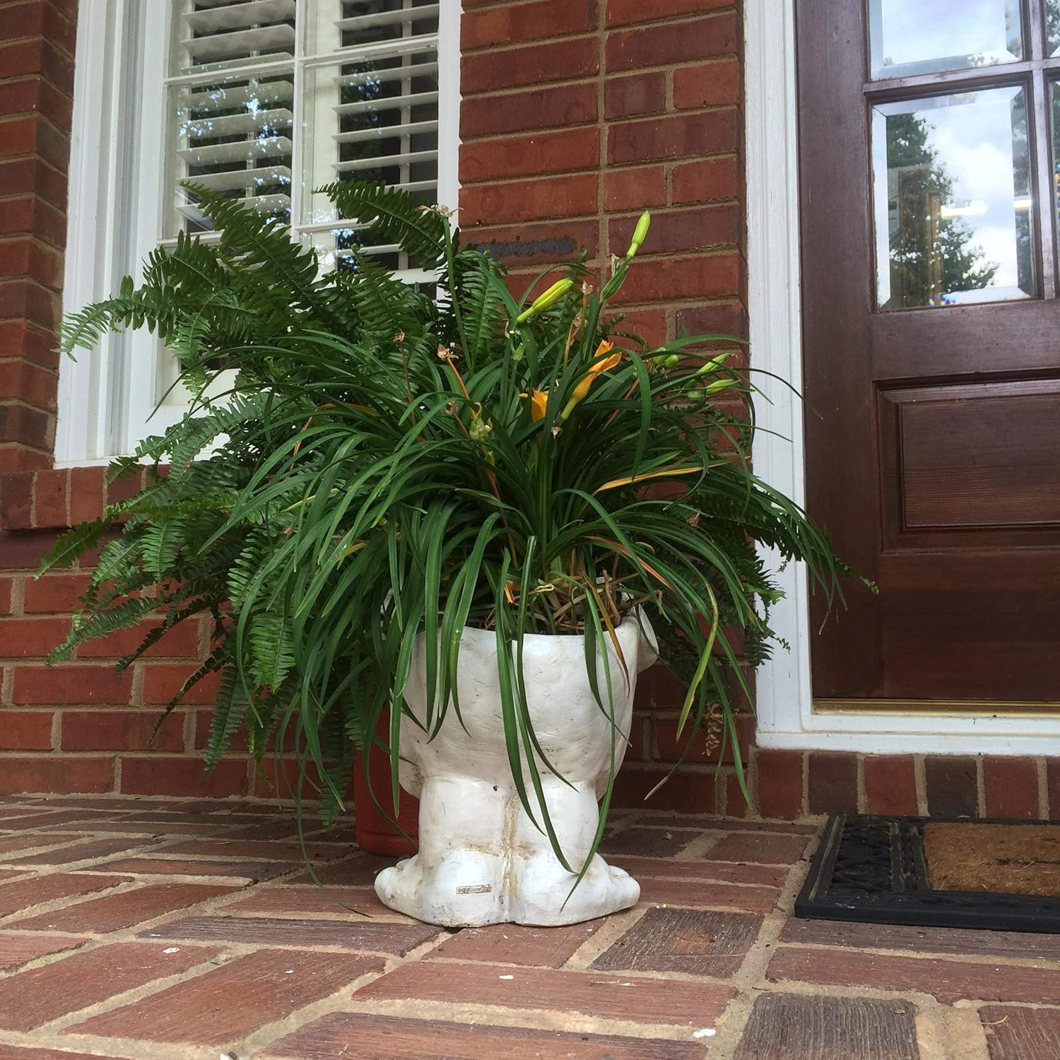 BOVTE FVLFIL Homestyles 12 in. Antique White Bulldog Muggly Mascot Dog Animal Statue Planter Holds 5 in. Pot