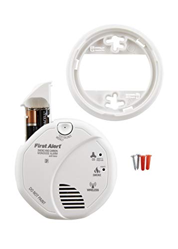 First Alert Battery Powered SCO500B Wireless Interconnected Photoelectric Smoke and Carbon Monoxide Combo Alarm with Voice and Location