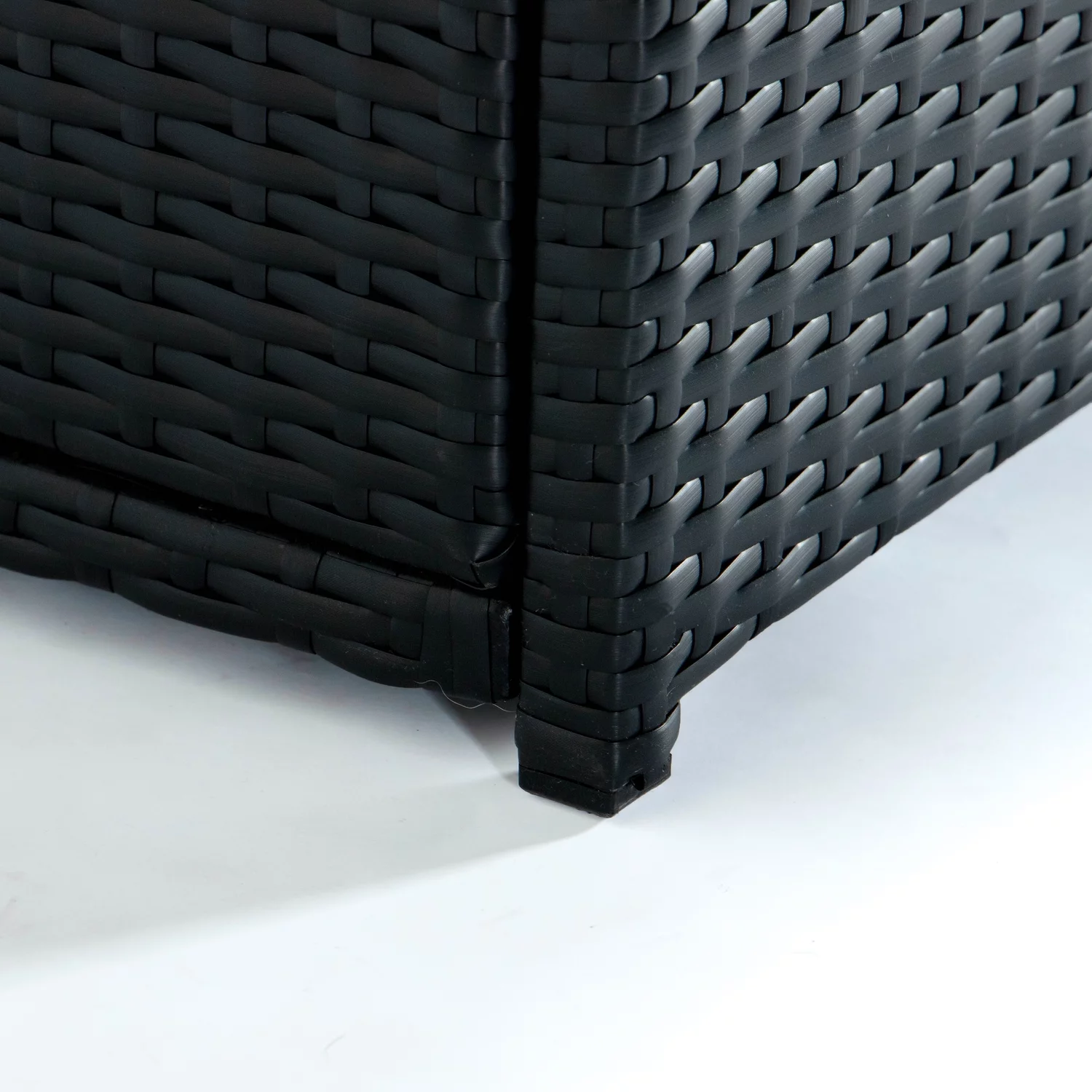 LeisureMod Mace Wicker Patio Modern 44