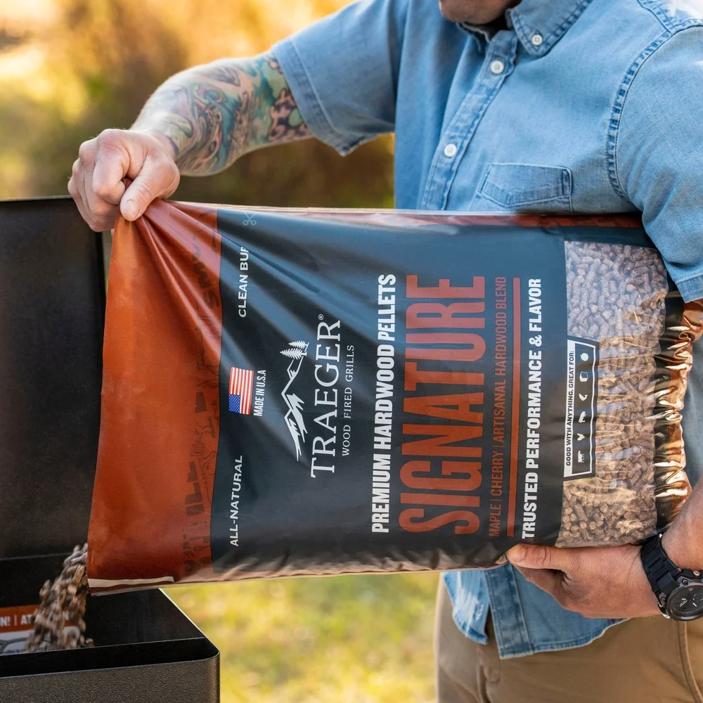 Traeger Signature Blend BBQ Wood Pellets, 20lbs