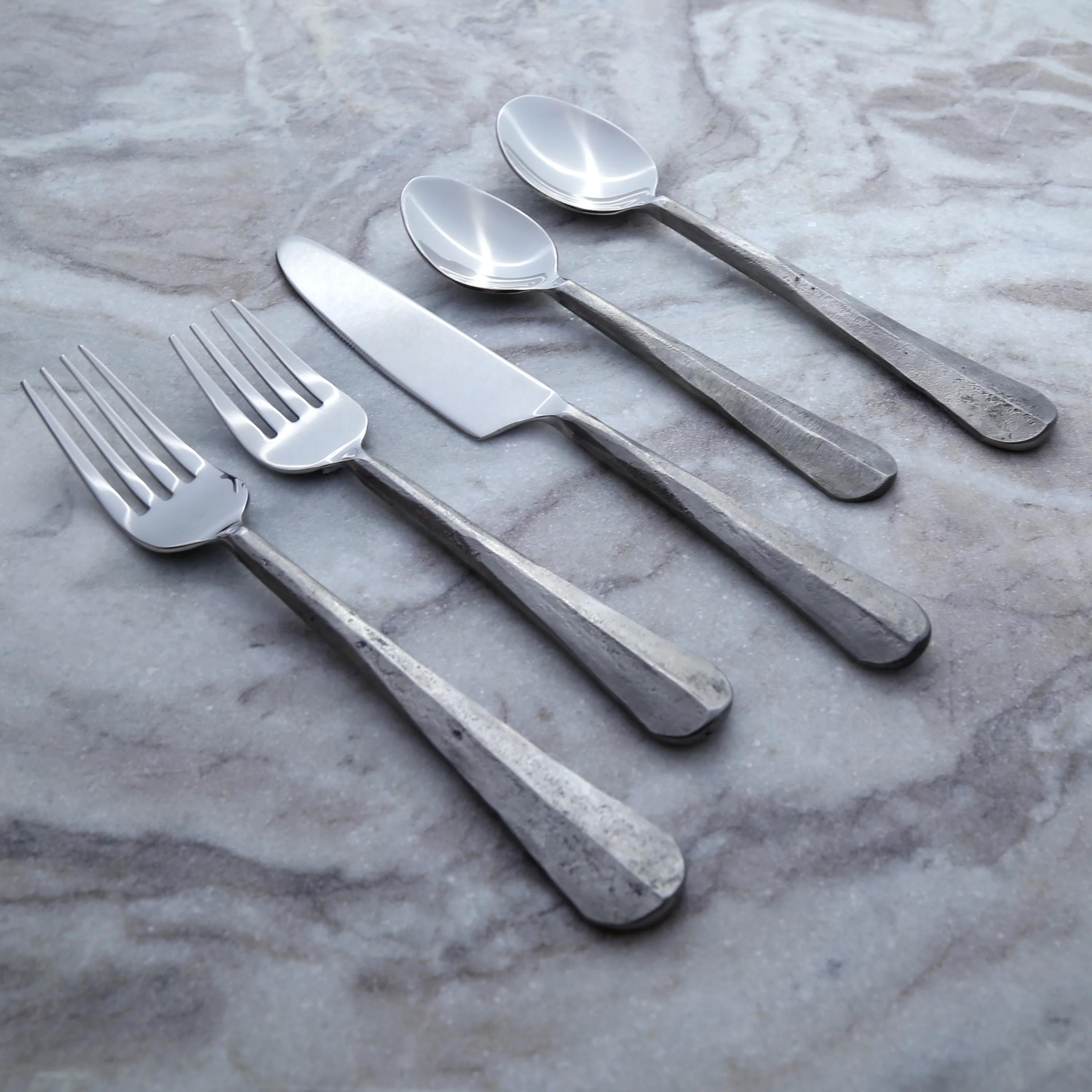 Inox  Ridge Design 5-piece Nascent Steel Flatware Set