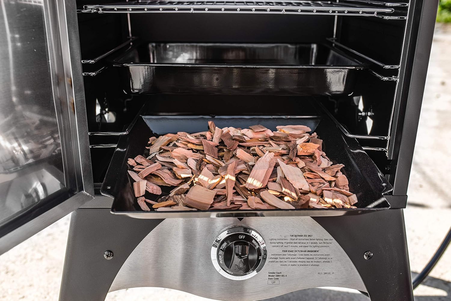 Camp Chef Smoke Vault, 18 Vertical Smoker, Dimensions 18 in. x 16 in. x 44 in.