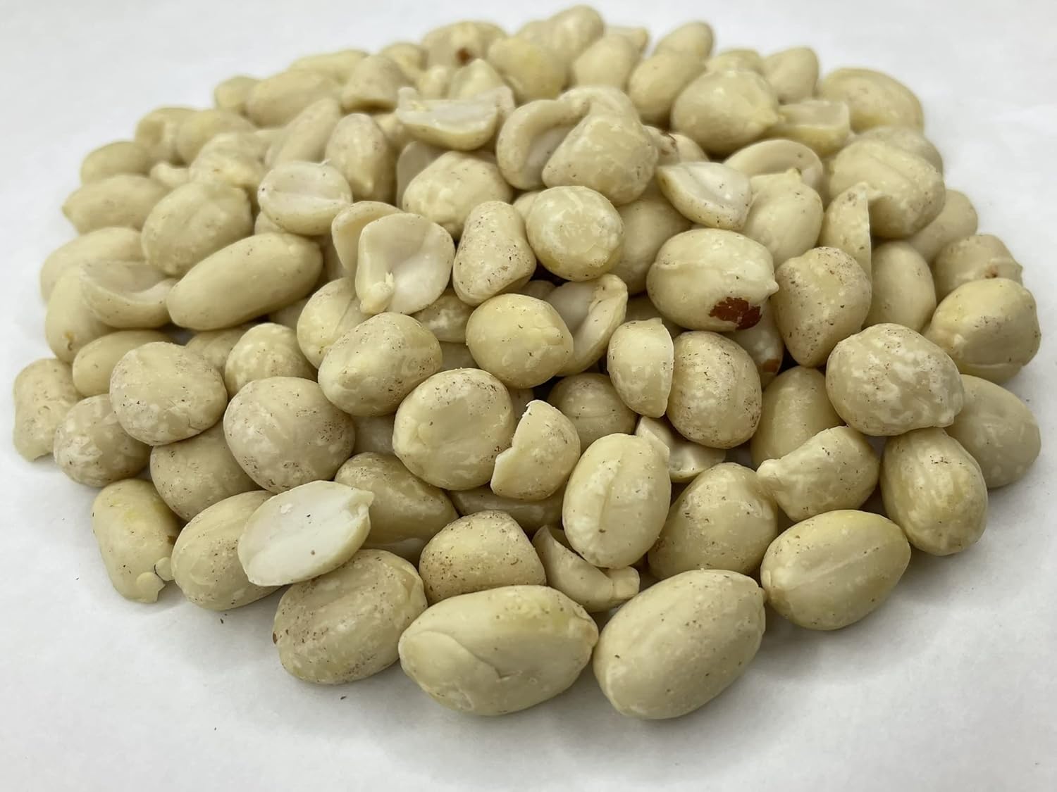 Executive Deals Premium Raw Peanuts in Shell for Birds, Squirrels, Deer, Backyard and Wildlife Animals - 5 lbs, 80 Ounces