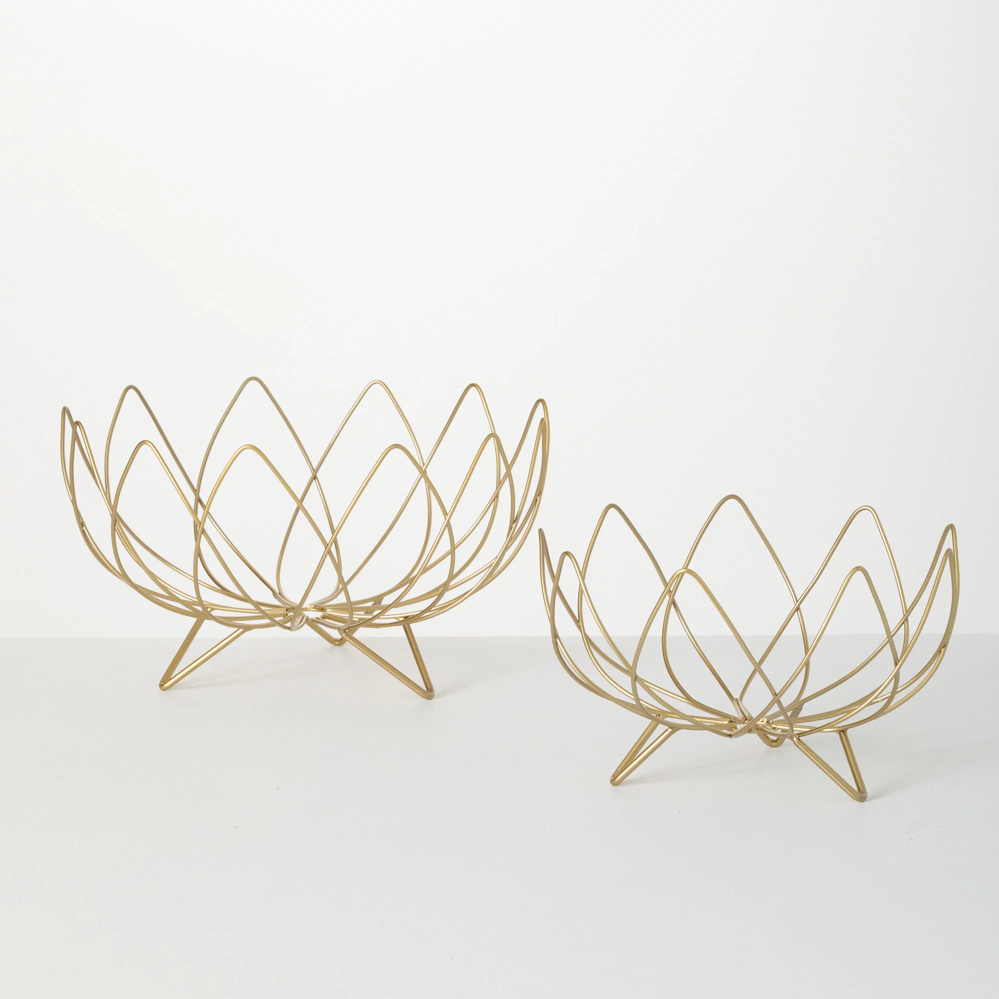 Sullivans Sculpted Gold Wire Footed Metal Bowl Set of 2, 7