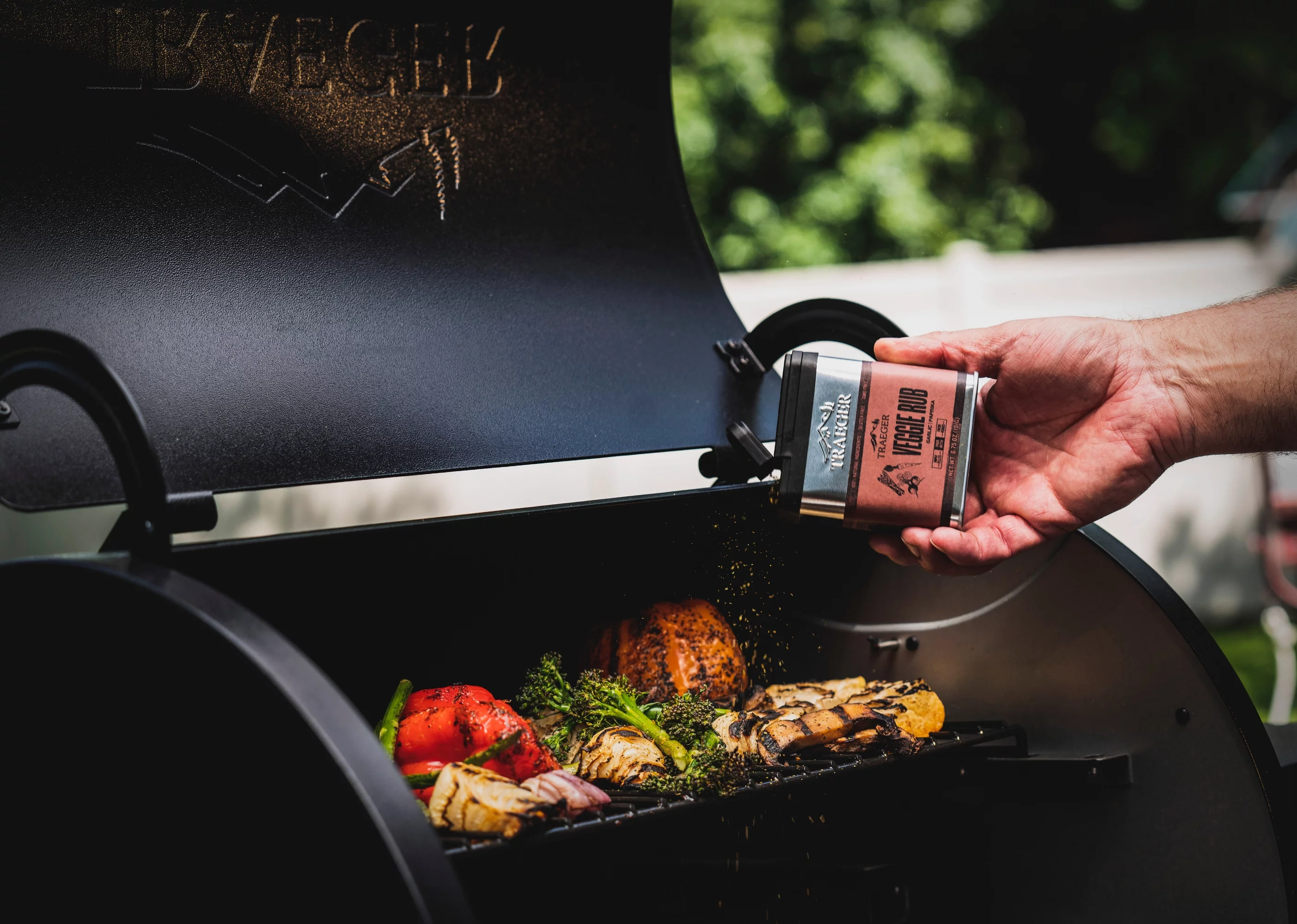 Traeger Pellet Grills 6.75oz Veggie Rub with Garlic and Paprika