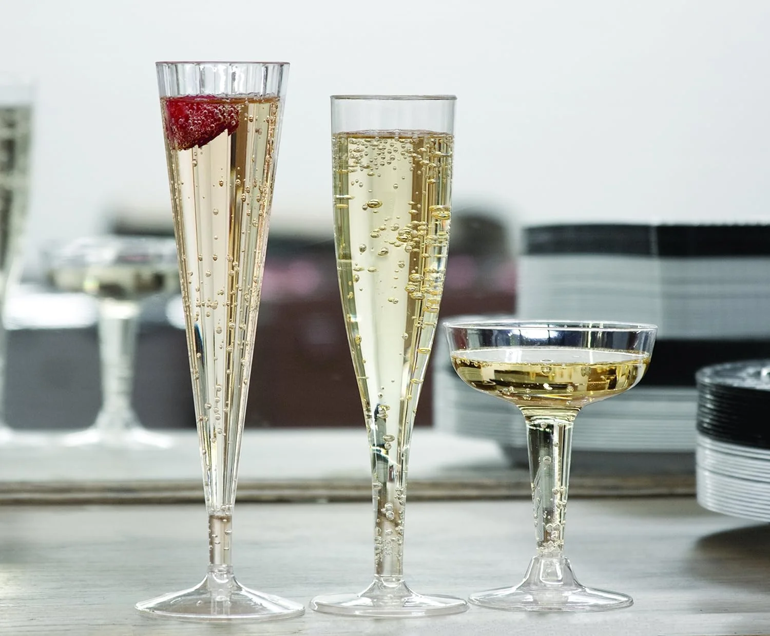 1 Piece Hard Plastic Champagne Flutes (Box Of 4), 5 Oz, Clear,N5124