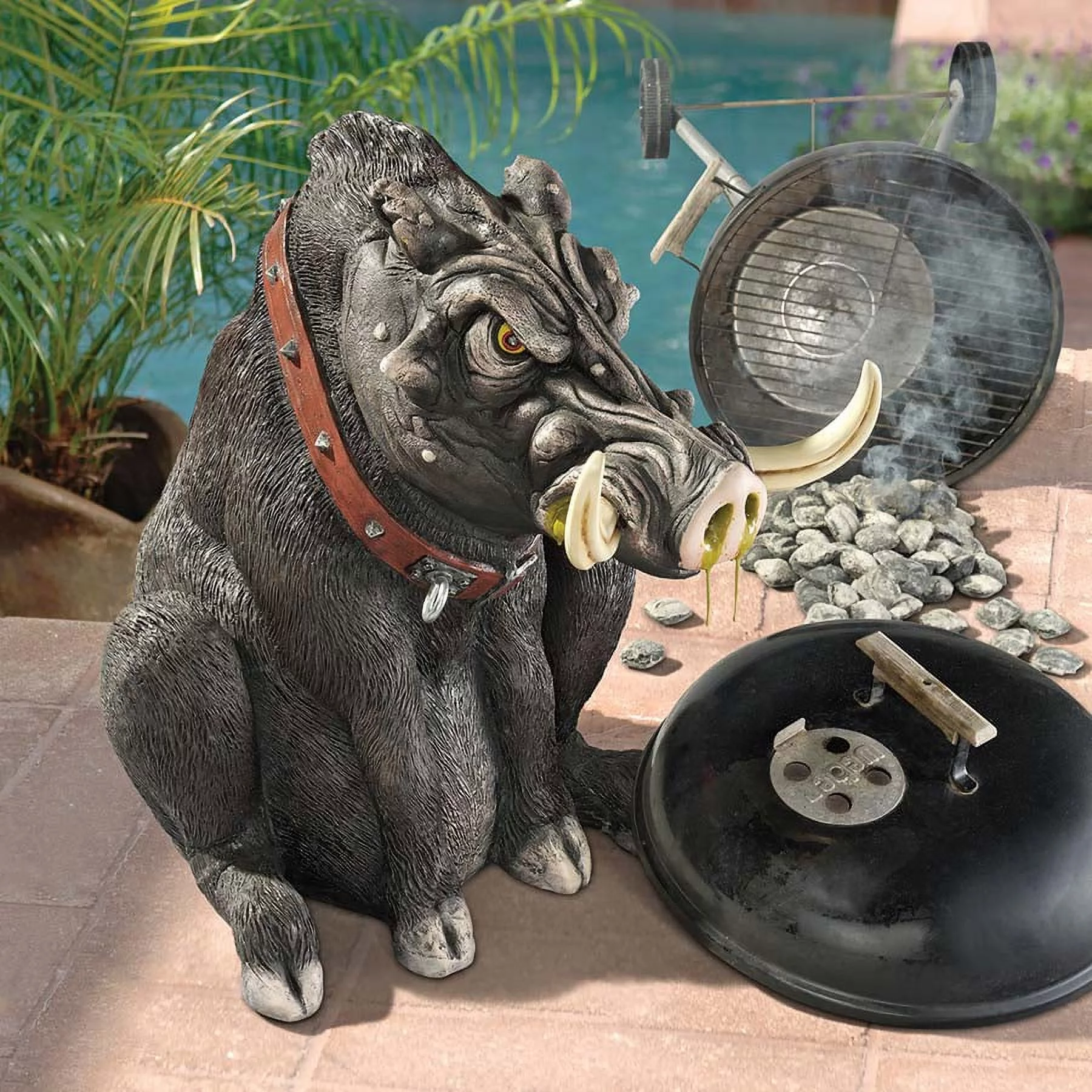 Design Toscano Bad Intentions Giant Warthog Garden Statue