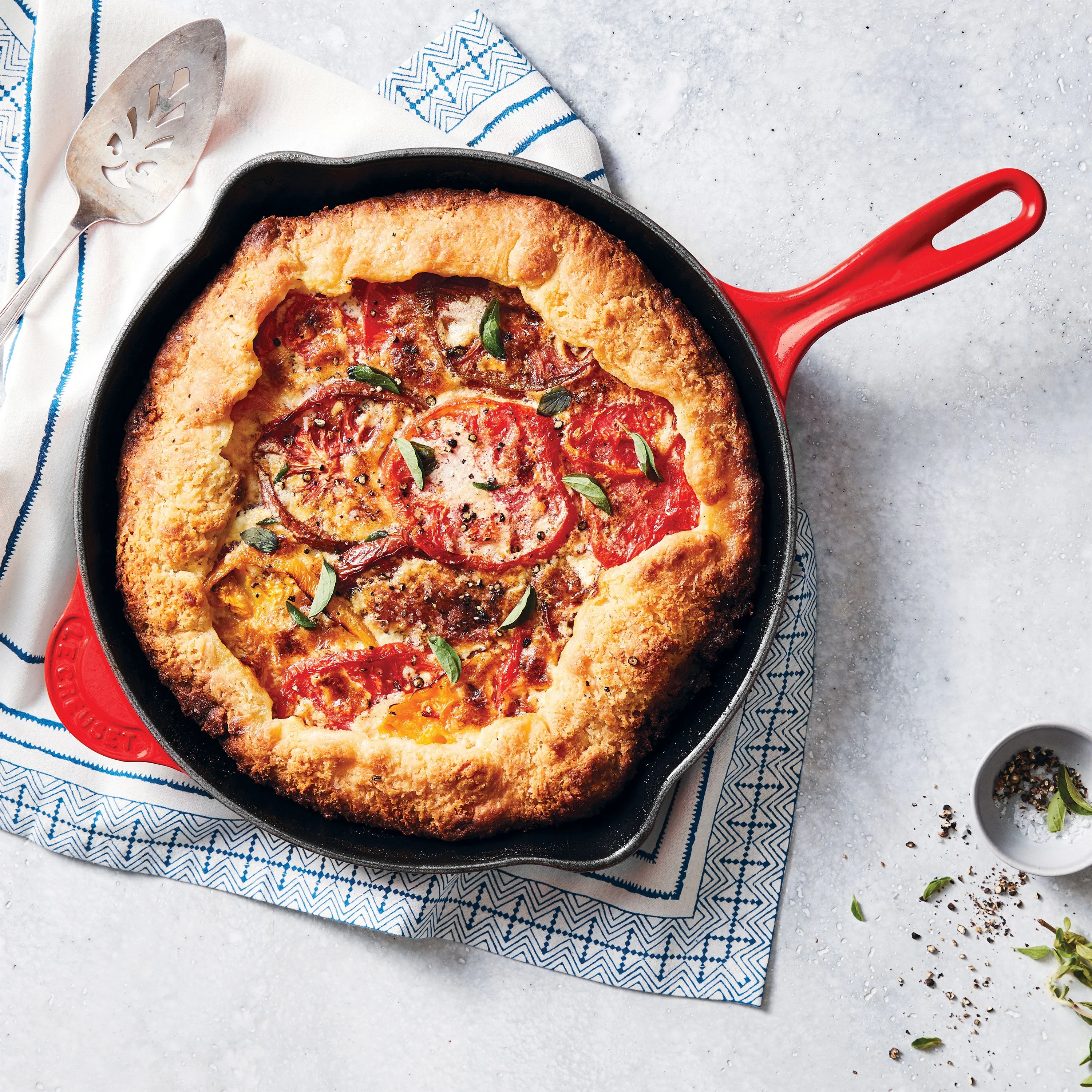 Le Creuset Enameled Cast-Iron 10-1/4-Inch Skillet with Iron Handle, Flame