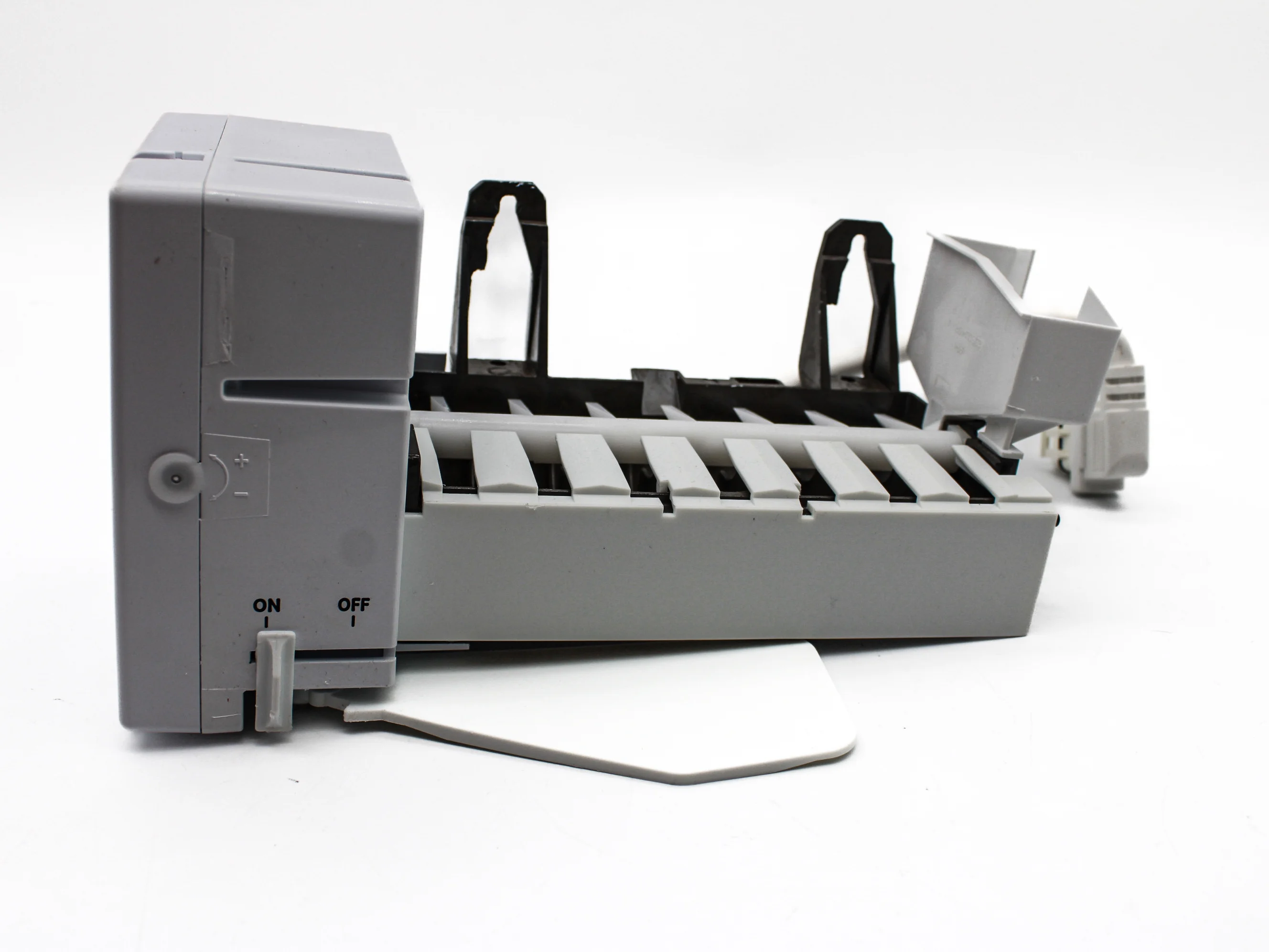 WR30X28702 GE Icemaker OEM WR30X28702