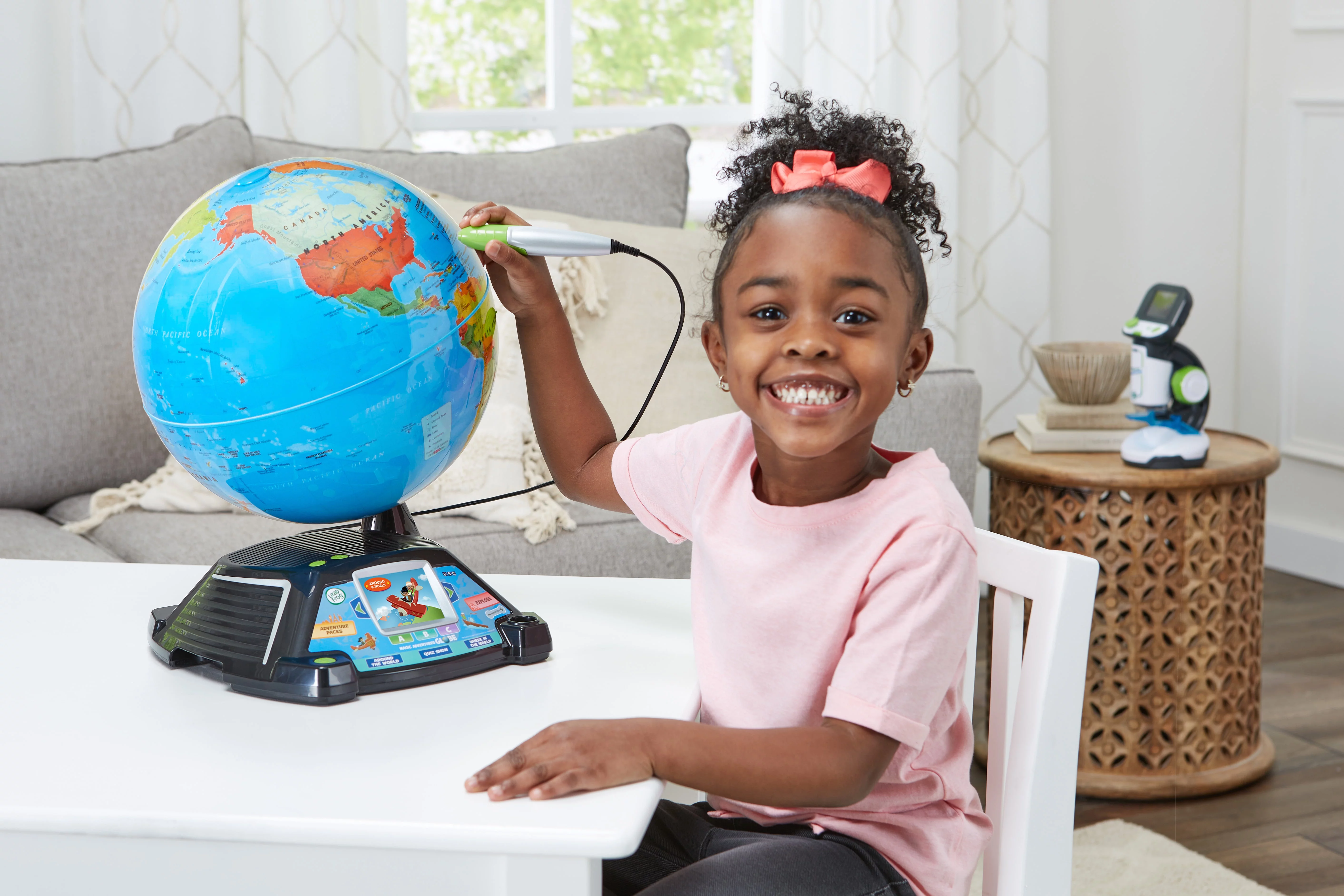 LeapFrog Magic Adventures Interactive Globe With 5+ Hours of BBC Video