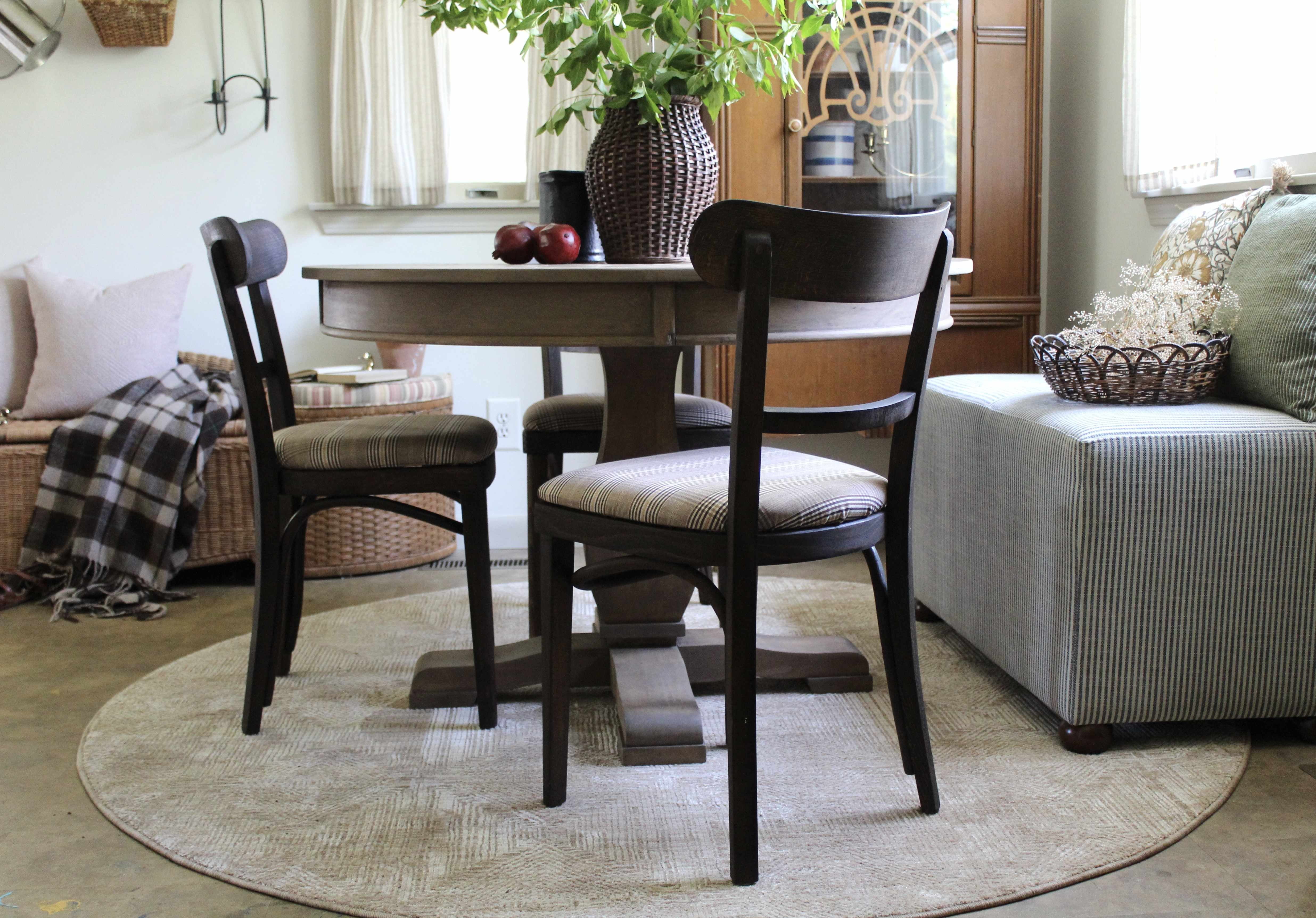 Hauteloom Dekan Living Room, Bedroom Area Rug - Traditional - 6'7