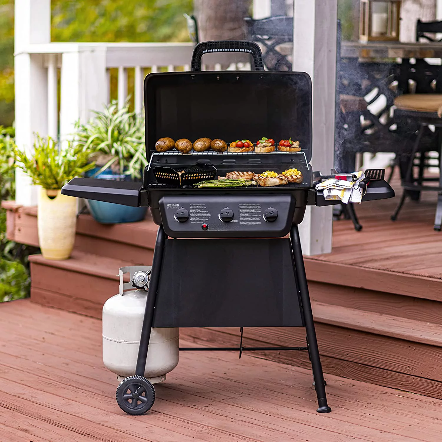 463773717 Char-Broil Classic 360 3-Burner Liquid Propane Gas Grill, Black
