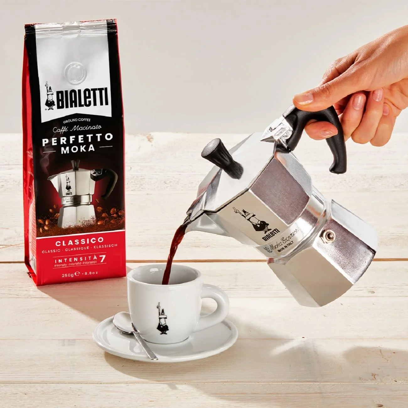 Bialetti - Moka Express: Iconic Stovetop Espresso Maker, Makes Real Italian Coffee, Moka Pot 9 Cups (14 Oz - 420 Ml), Aluminium, Silver 9 Cups (Pack of 1) Espresso Maker