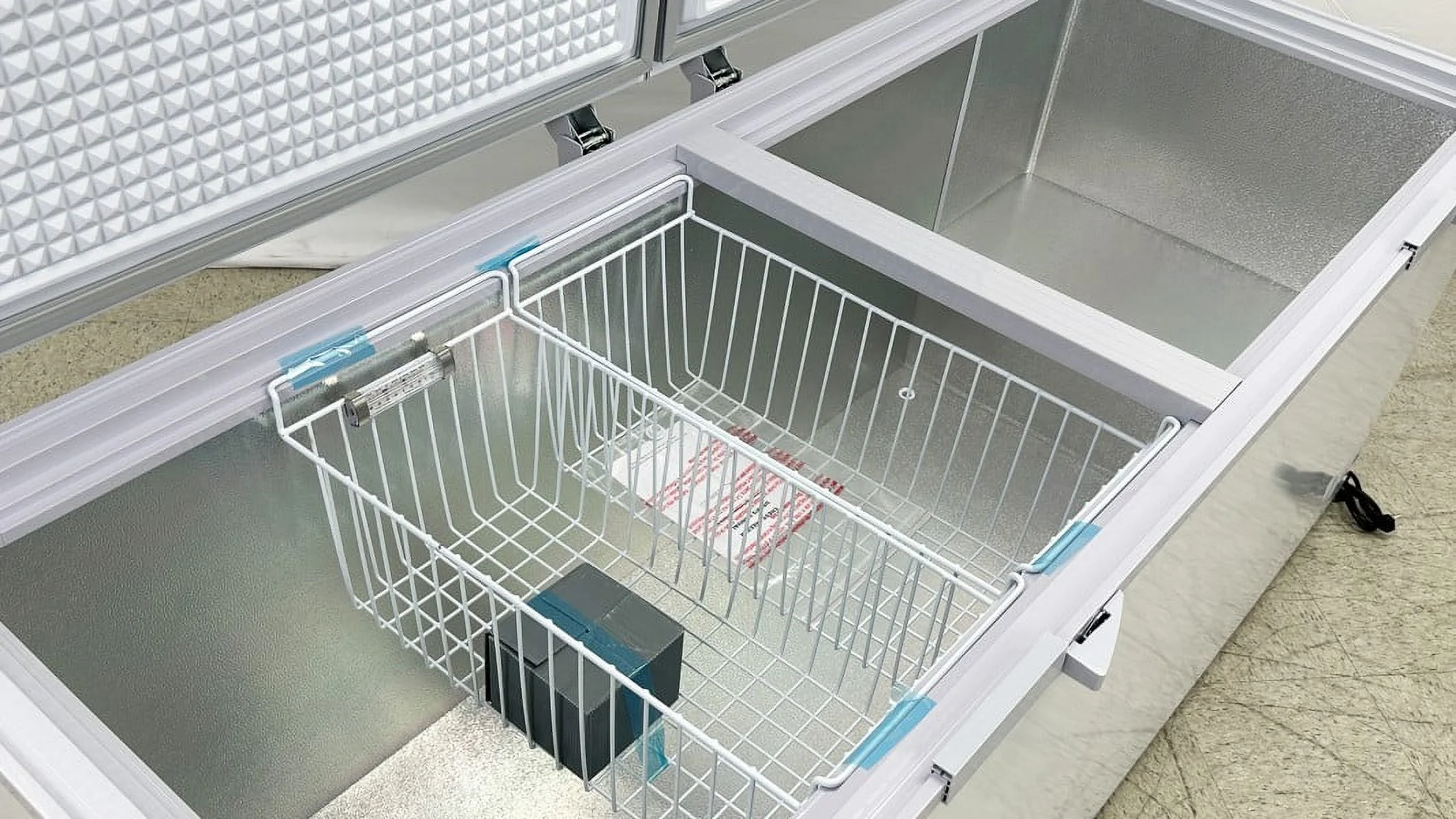 77 in. Commercial Chest Freezer 24 Cu.Ft