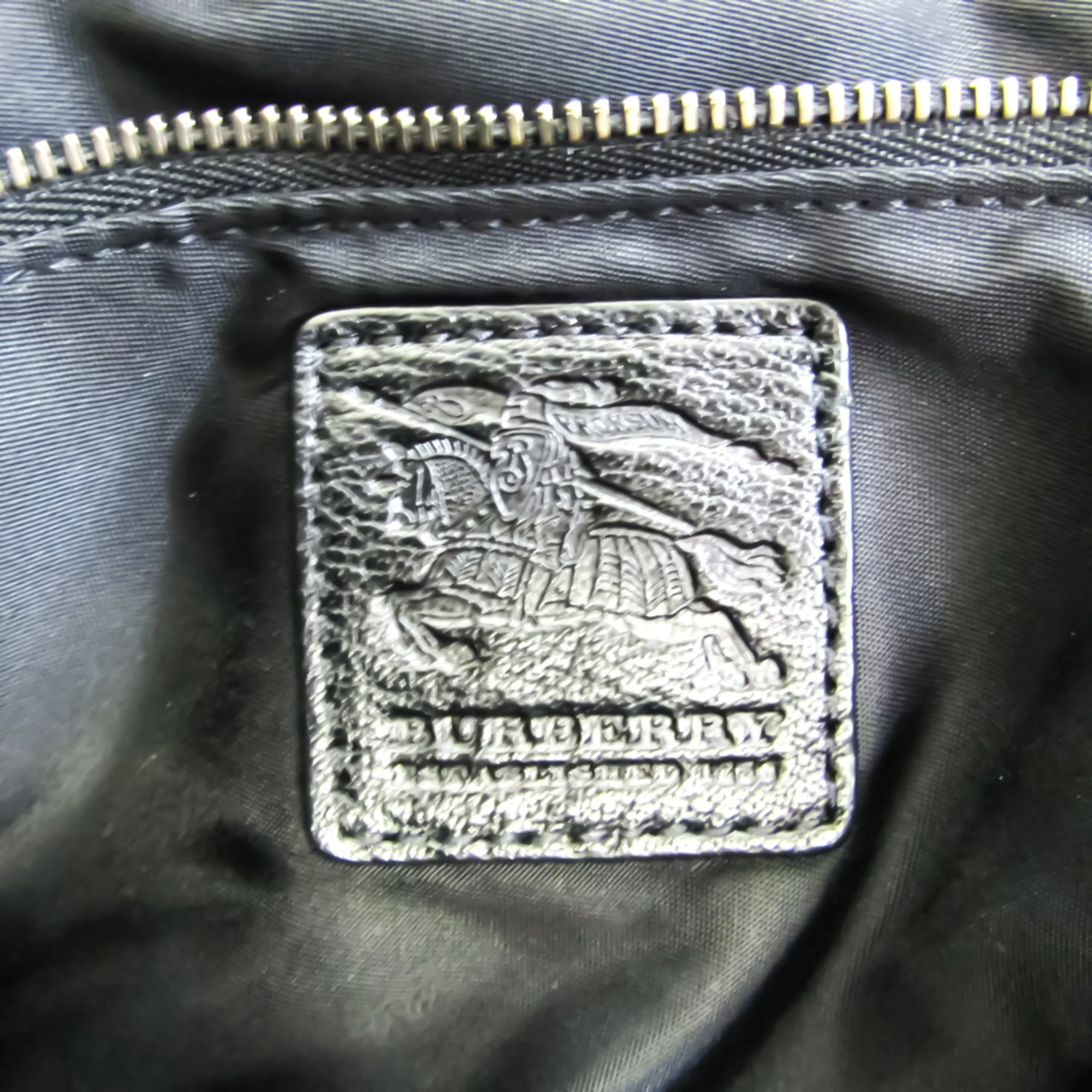 Pre-Owned Burberry Women's Leather,Nylon Handbag,Shoulder Bag Black (Good)