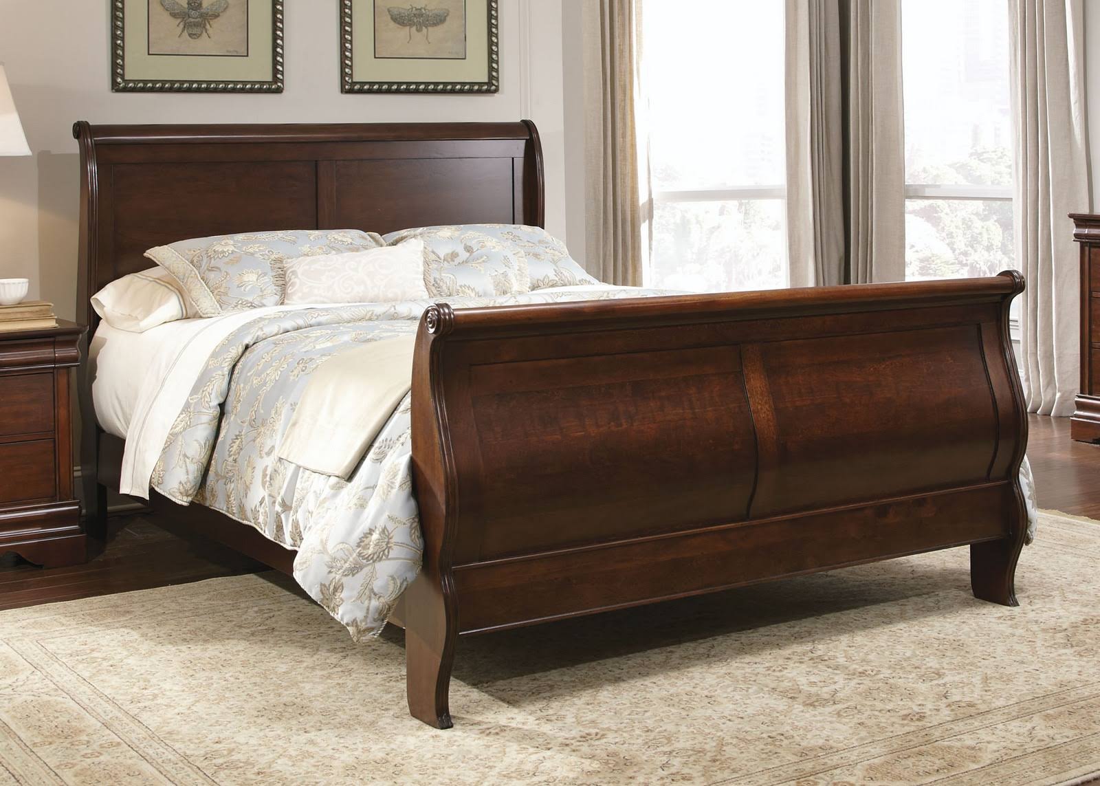 Liberty Furniture | Carriage Court Cherry Queen Sleigh Headboard | Mahogany