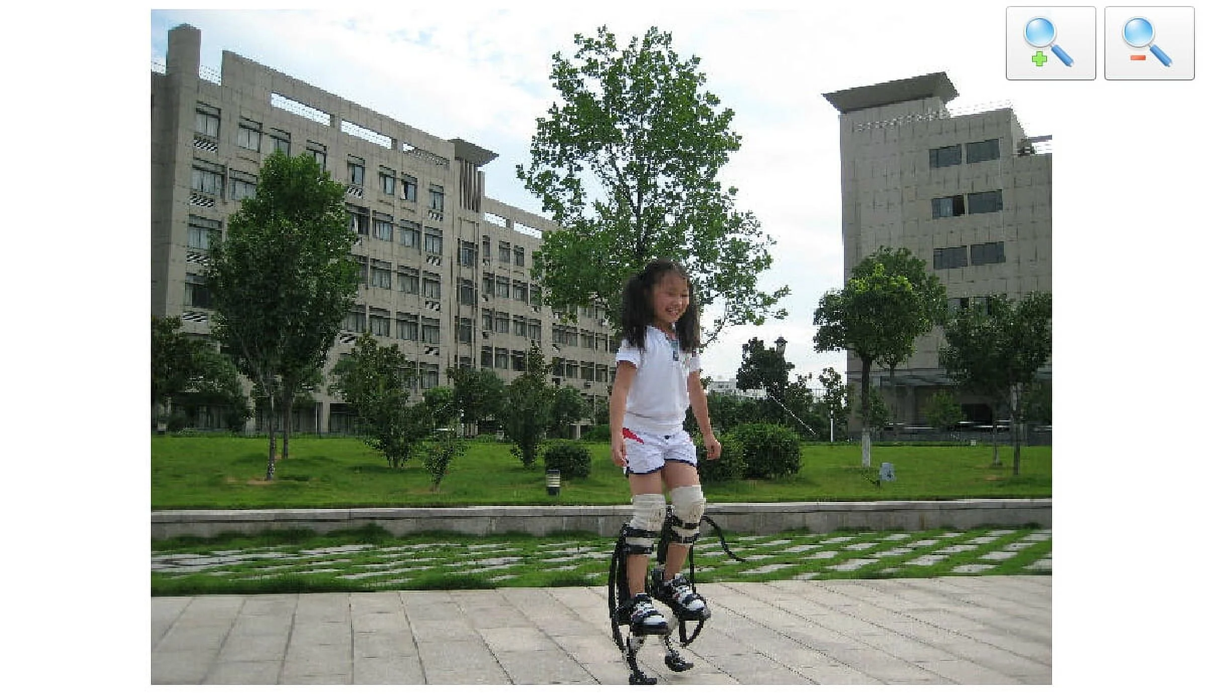 Kids/Child Youth Kangaroo Shoes Jumping Stilts Fitness Exercise (66-110lbs/30~50KG) Black