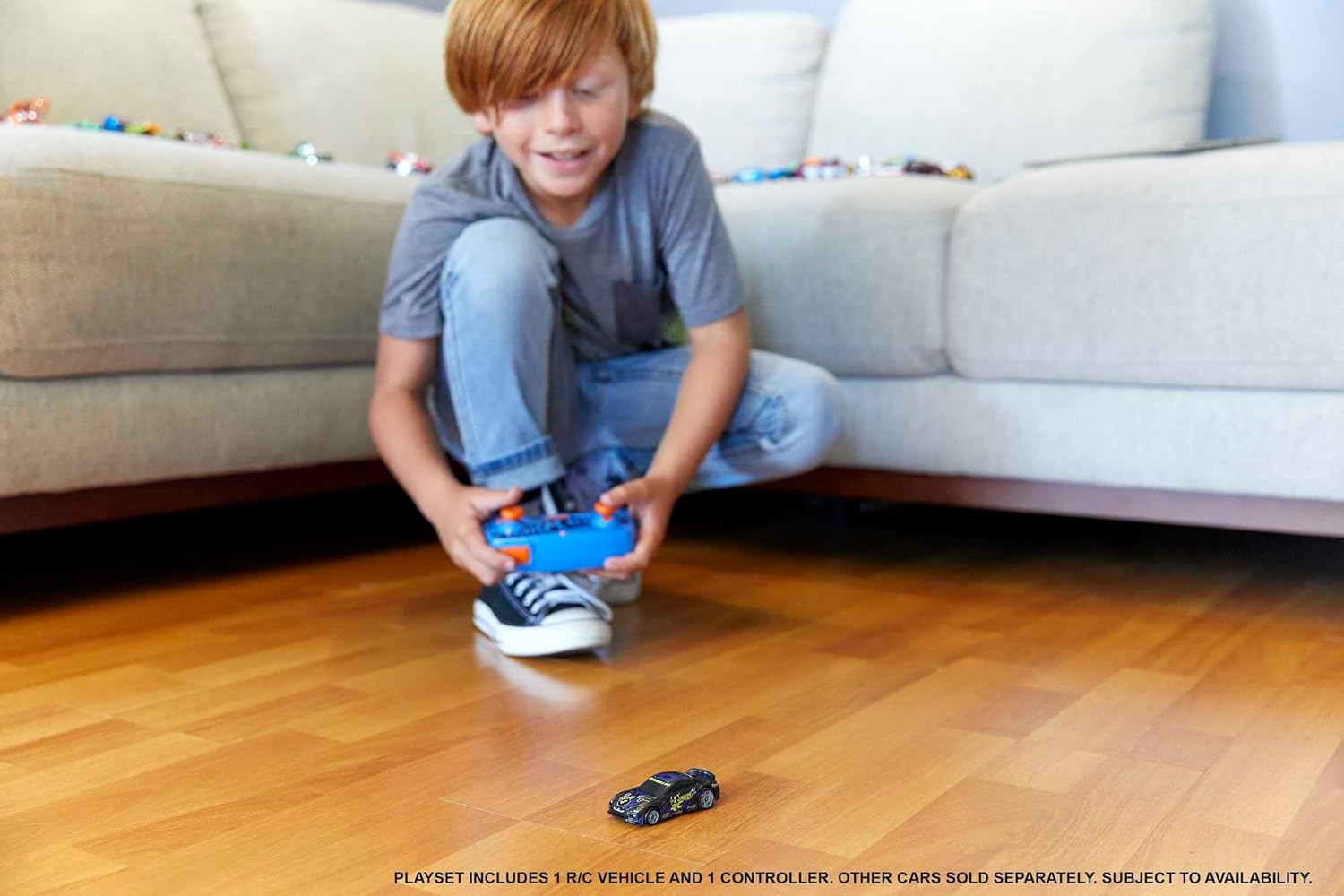 Hot Wheels RC Toy Car, Remote-Control Nissan GTR in 1:64 Scale, Works On- & Off-Track