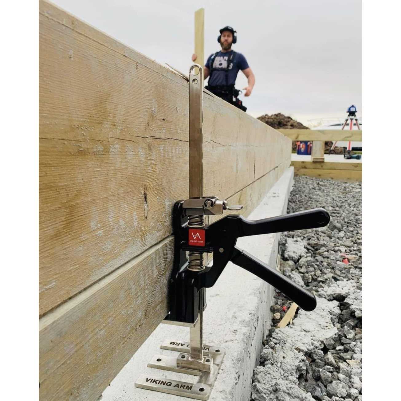 Viking Arm Handheld Jack/Clamp Labour Saving Tool Lift Up to 330 lbs - Shop Hardware Tools Online Store