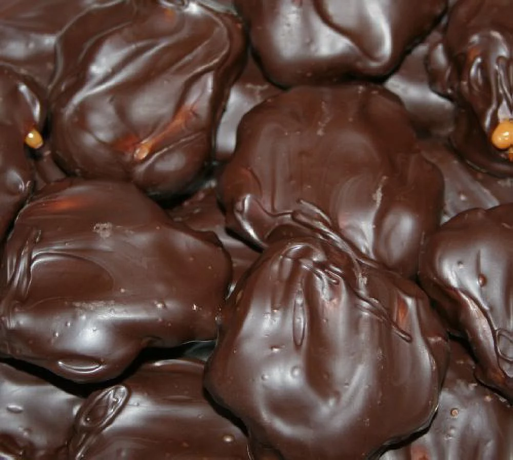 Valentine Chocolate Gift Bag (Dark Chocolate Pecan Caramel Clusters) One Full Pound