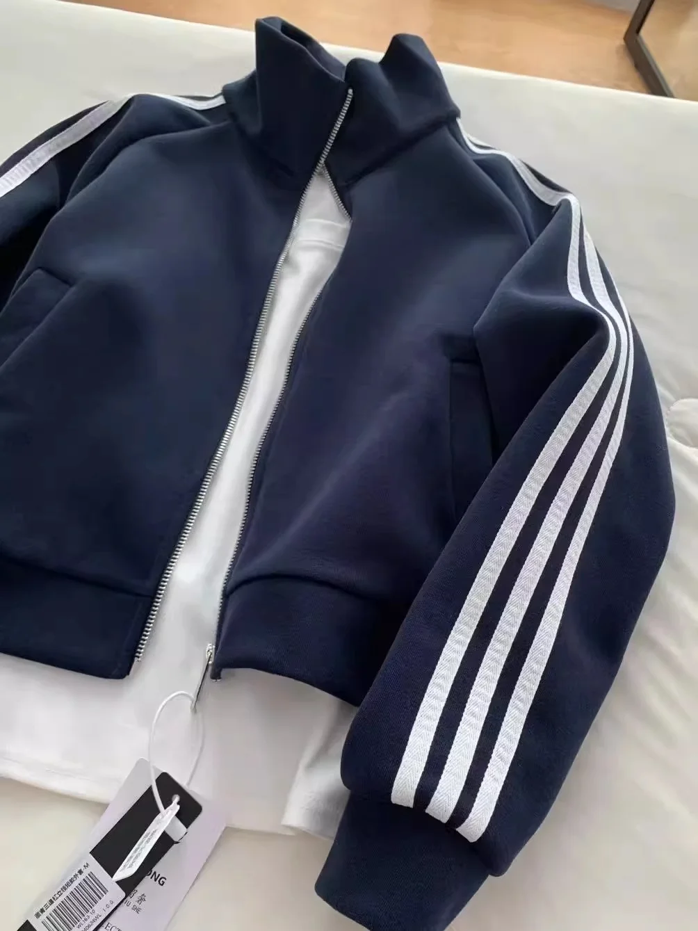 Three-stripe sports sweatshirt jacket