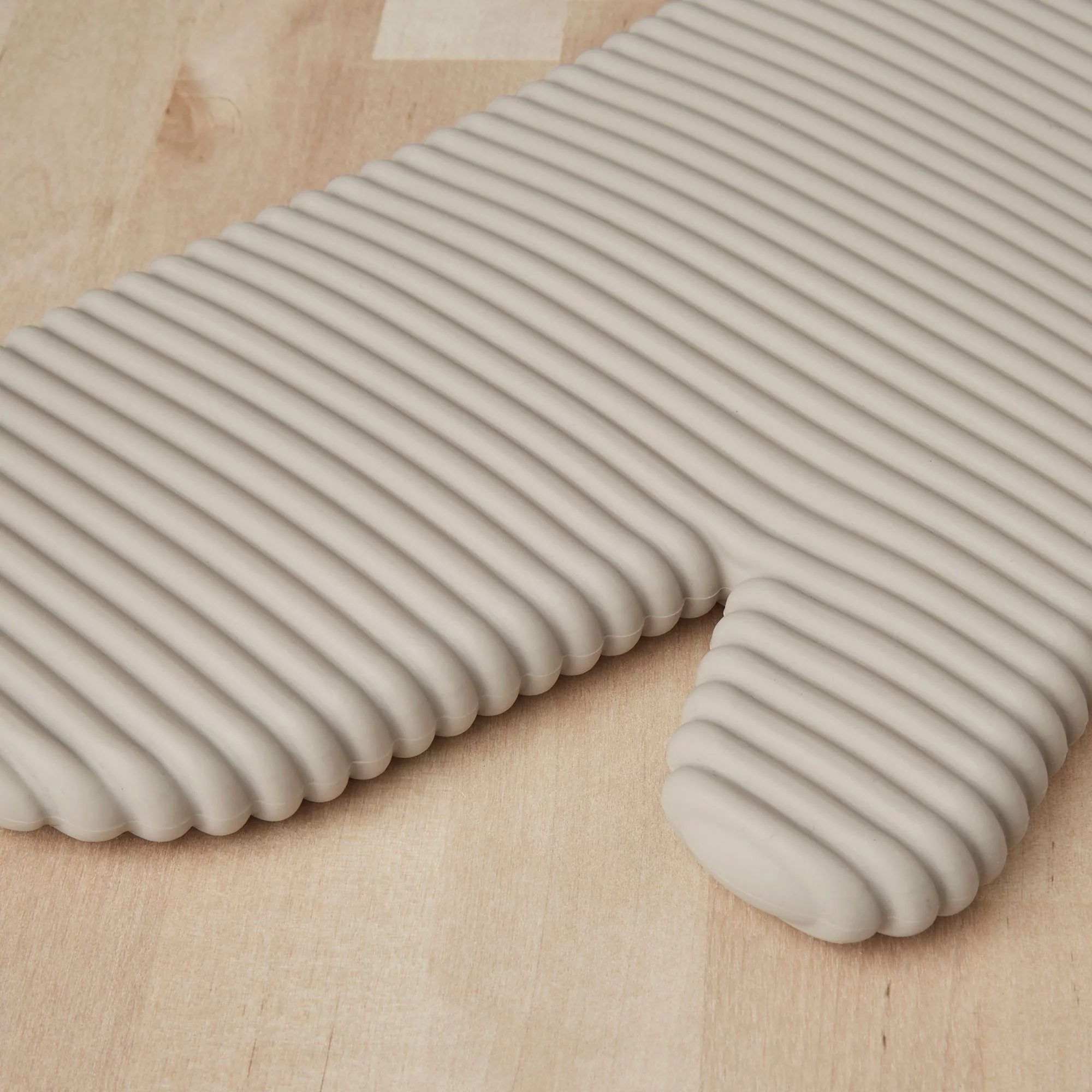 KitchenAid Ribbed Soft Silicone Oven Mitt Set, Milkshake Tan, 7.5