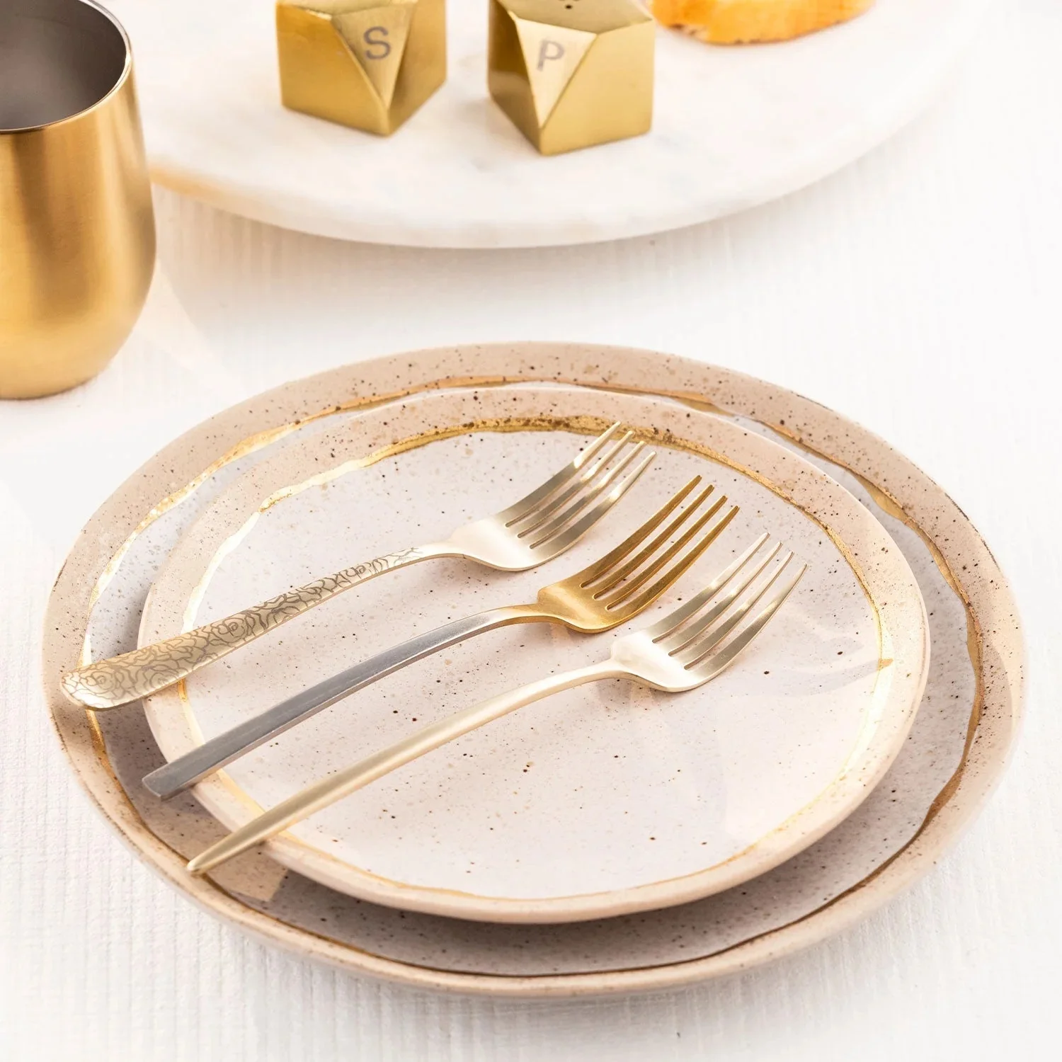 Cambridge Beacon Rumble Gold Ombre 20-Piece Flatware Set