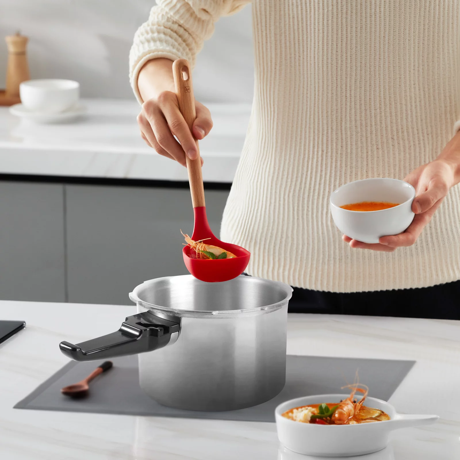 Gas Induction Cooker  Pressure Cooker Mini Pressure Cooker Cooking Pot Silver