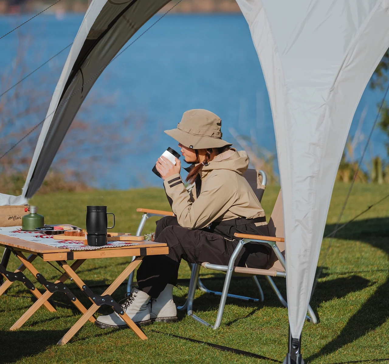 Hot Kup Single Serve Mug - From Ice to Boil and Temperature Controlled Mug in Black with AC Base