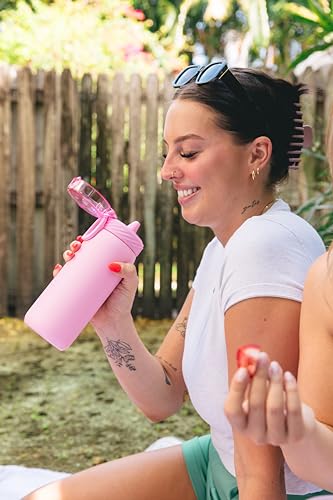 Ello Cooper 32oz Stainless Steel Water Bottle with Straw and Carry Handle, Double Walled and Vacuum Insulated Metal, Leak Proof Locking Lid with Soft Silicone Spout, Reusable, BPA Free, Yucca