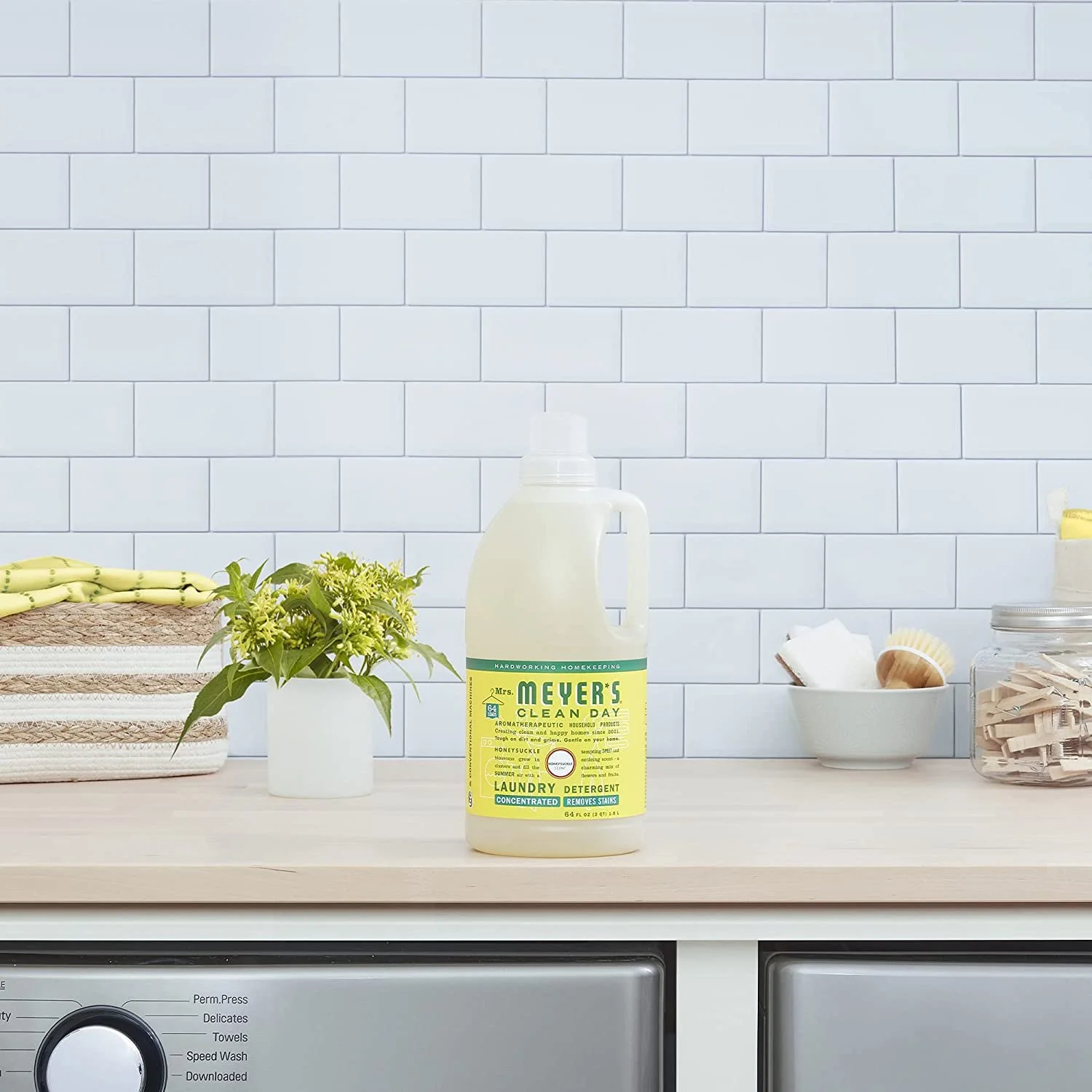 Mrs. Meyer's Clean Day 70112 Laundry Detergent, Honeysuckle Scent, 64-oz. Concentrate - Quantity 1