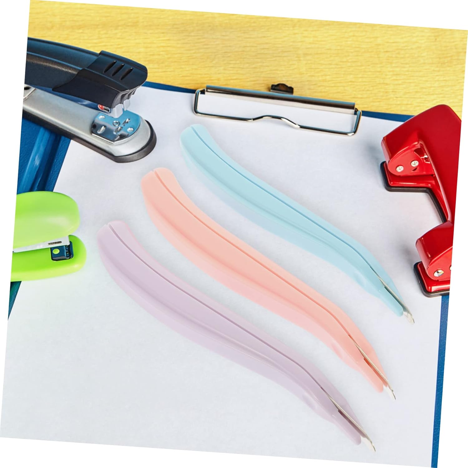 3pcs Magnetic Nail Remover Pro Tools Heavy Duty Stapler Nails Tools Staple Puller Stick Staple Puller Tool Office Staple Remover Handheld Staple Puller Useful Staple Puller Desk