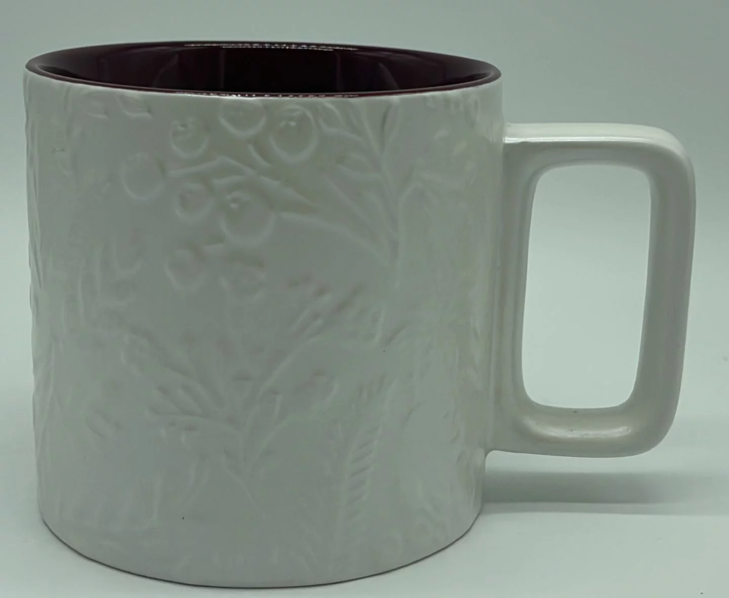 Starbucks 2022 Christmas Holiday White Winter Coffee Mug New