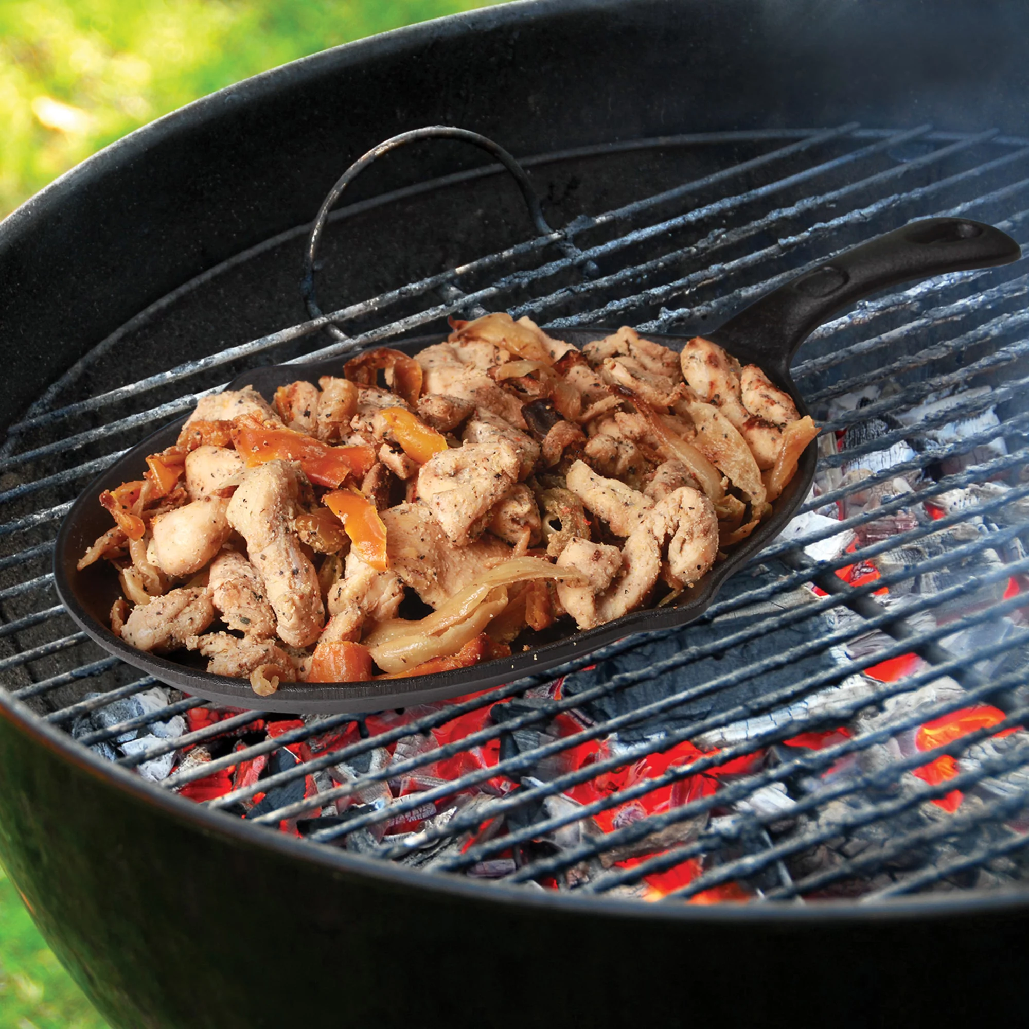 Jim Beam Cast Iron Skillet with Wooden Plate and Handle Cover, Jb0159