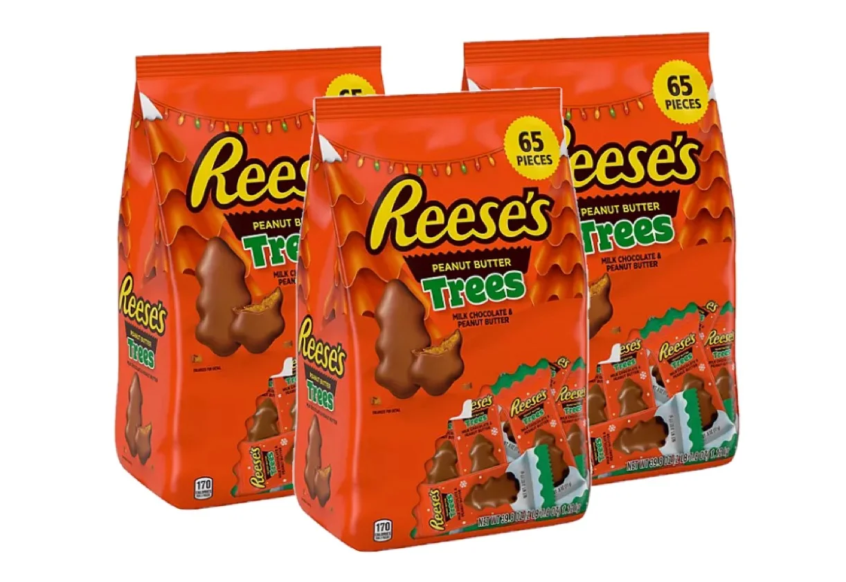 3 Pack | Reese's Milk Chocolate Peanut Butter Trees Candy, Christmas, Bulk Bag (39.8 oz., 65 pc.)