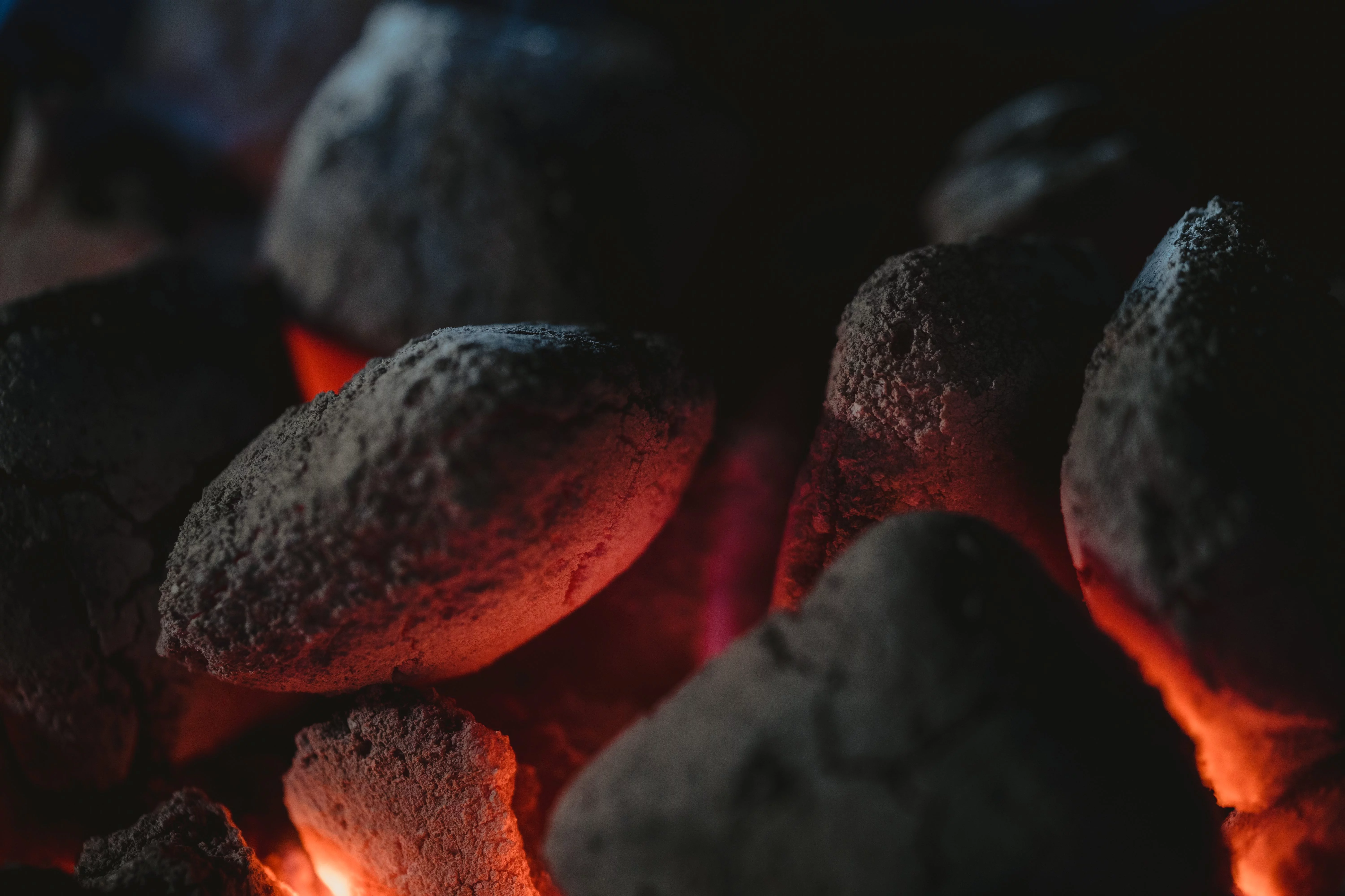 Jealous Devil Max XL 20 lbs - All Natural Hardwood Charcoal Pillow Briquets