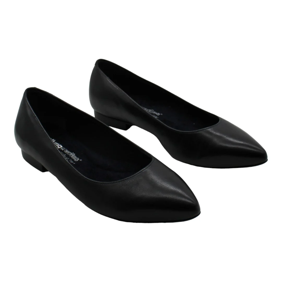 Walking Cradles Reece (Black Leather) Women's Shoes