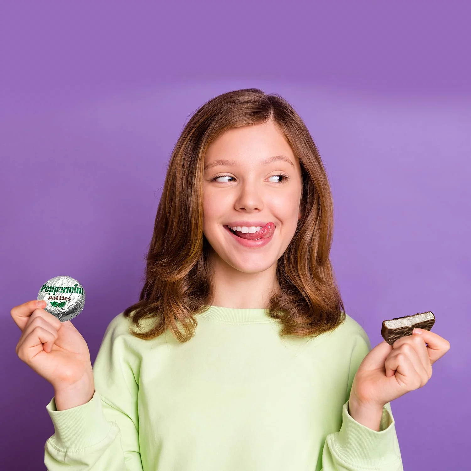 Rich Peppermint Patties Party Bag Fillers, Individually Wrapped Silver Foils, Kosher Certified Dairy (2 Pounds)