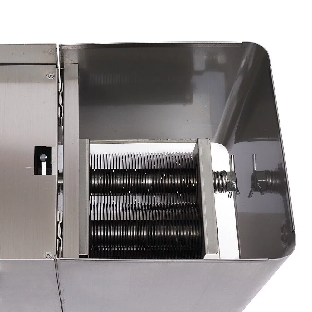 FETCOI Commercial Meat Slicer Meat Cutting Machine 3mm Thickness 500kg/h Meat Cutter