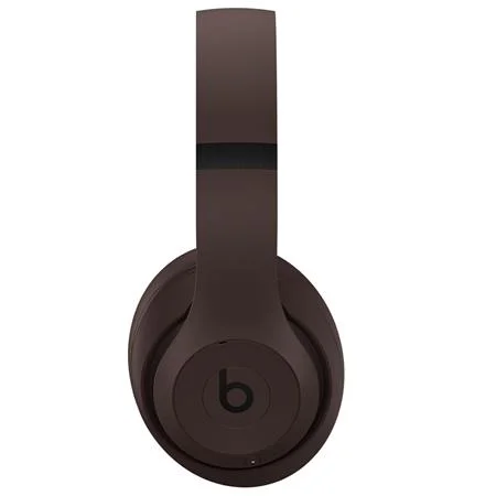 Beats Studio Pro Wireless Headphones, Deep Brown with A03031 10000mAh Power Bank